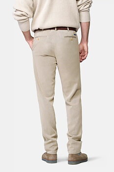 Beige chinos i Cosy Twill, och modern passform (Meyer / Bonn)