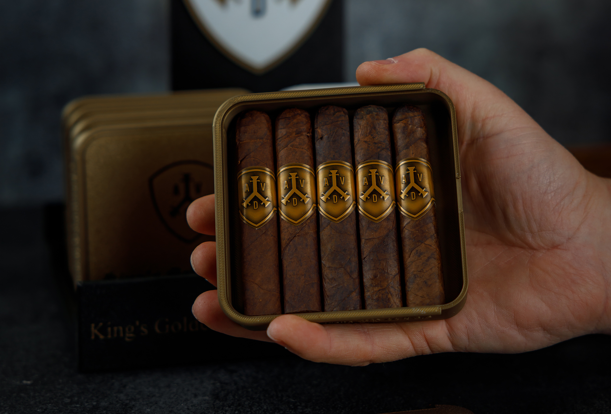 ADVentura The Royal Return King's Golden Tooth Petit Corona - 4