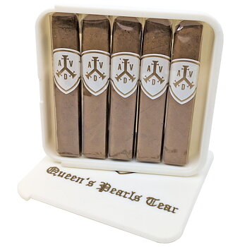 ADVentura The Royal Return Queen's Pearl Tear Petit Corona