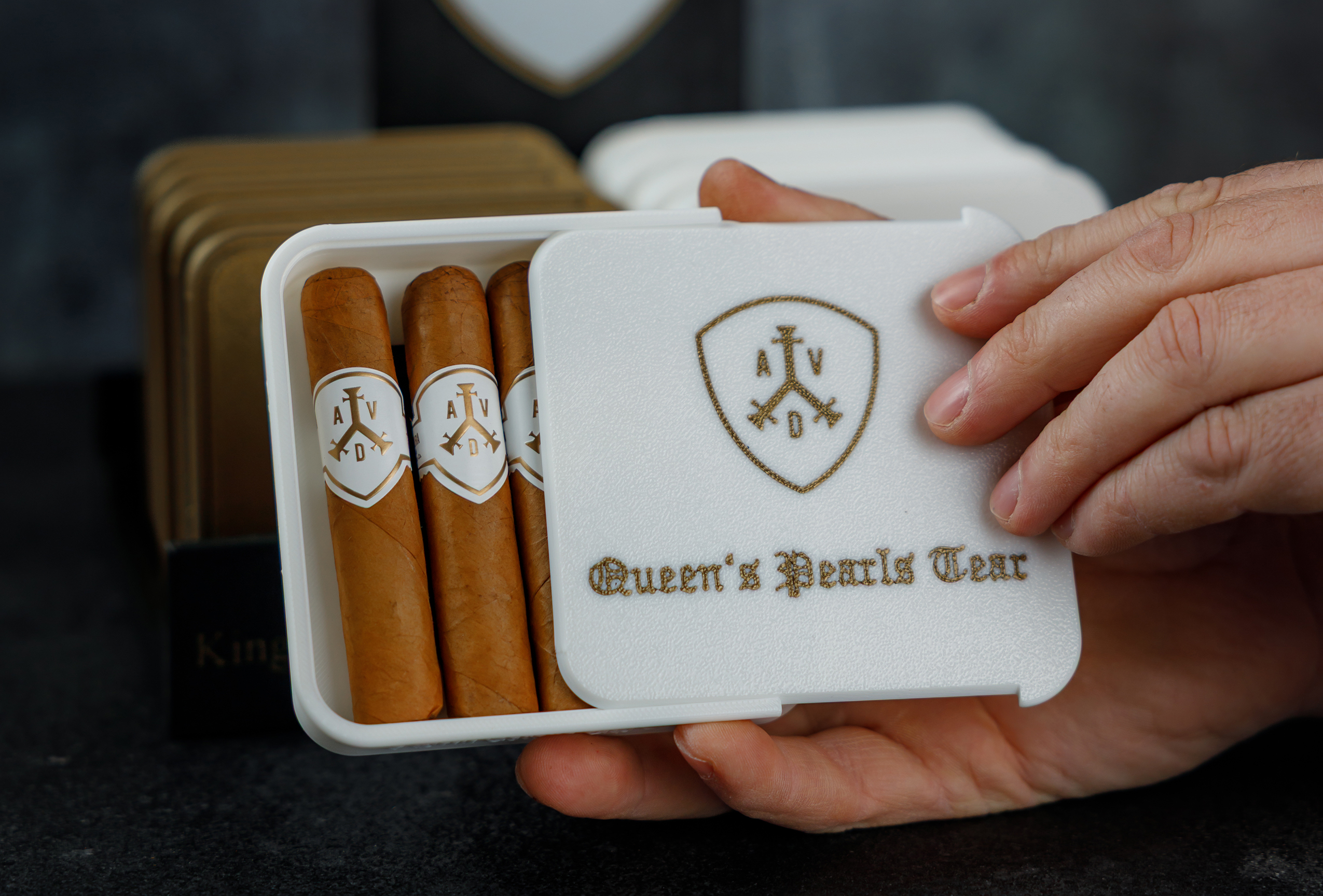 ADVentura The Royal Return Queen's Pearl Tear Petit Corona - 2