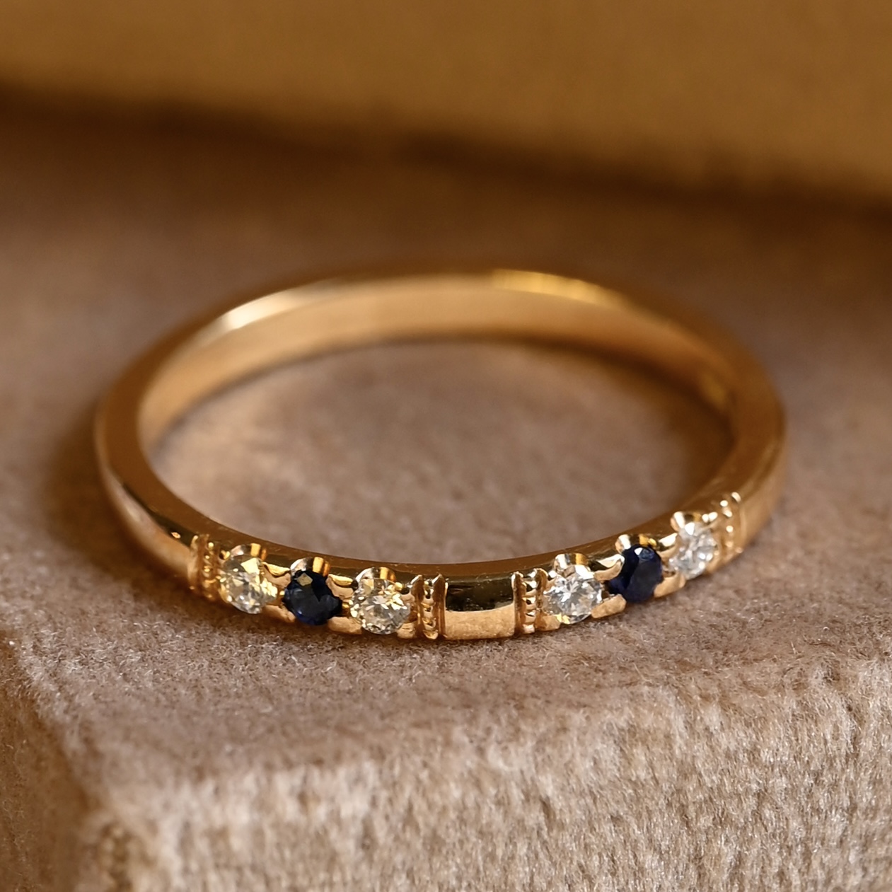 Ring Natalia safirer diamanter guld 18 karat