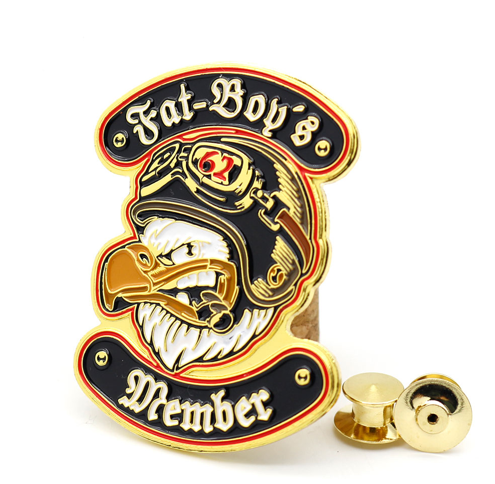 Pins med skruvfäste baktill - Offereras