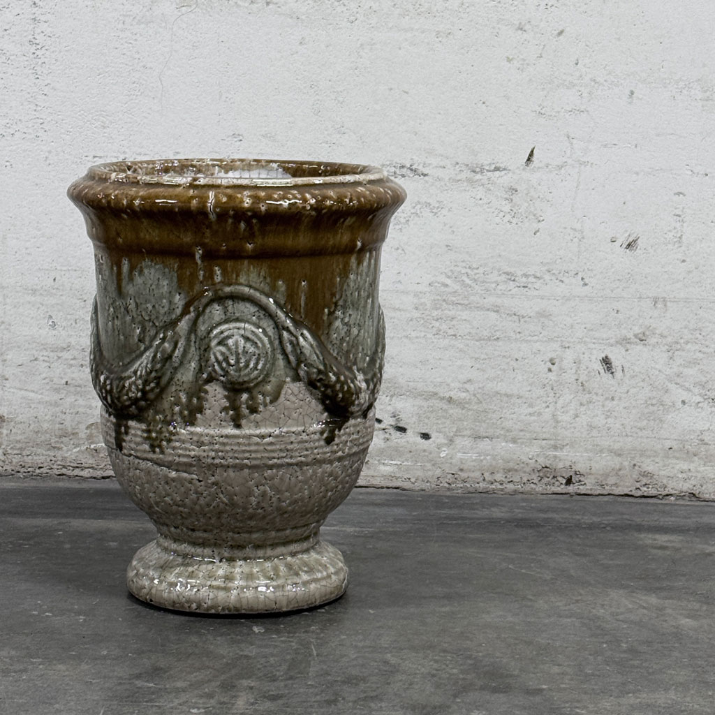 Urna earth 