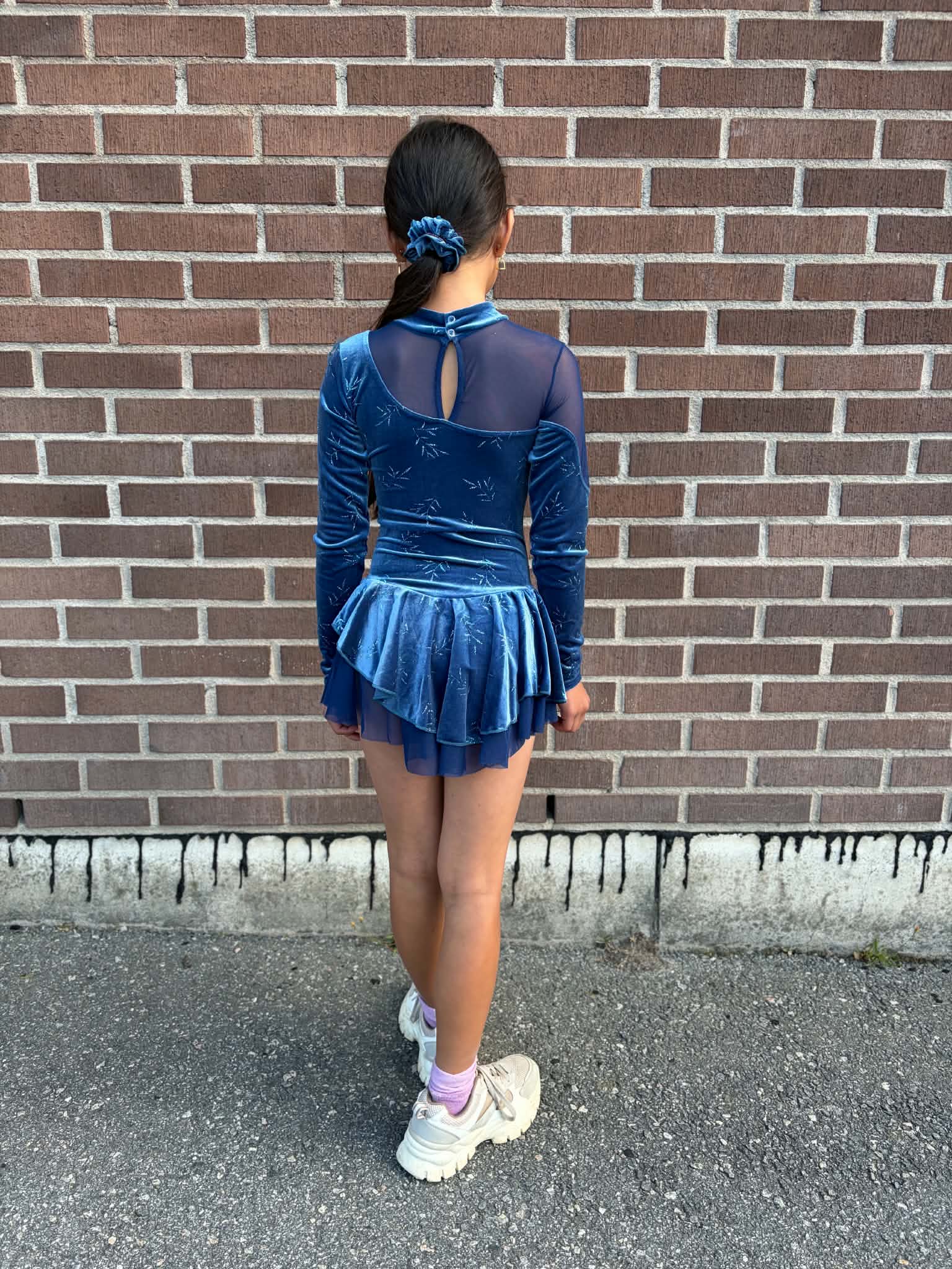 Lila klänning i glittersammet - 2