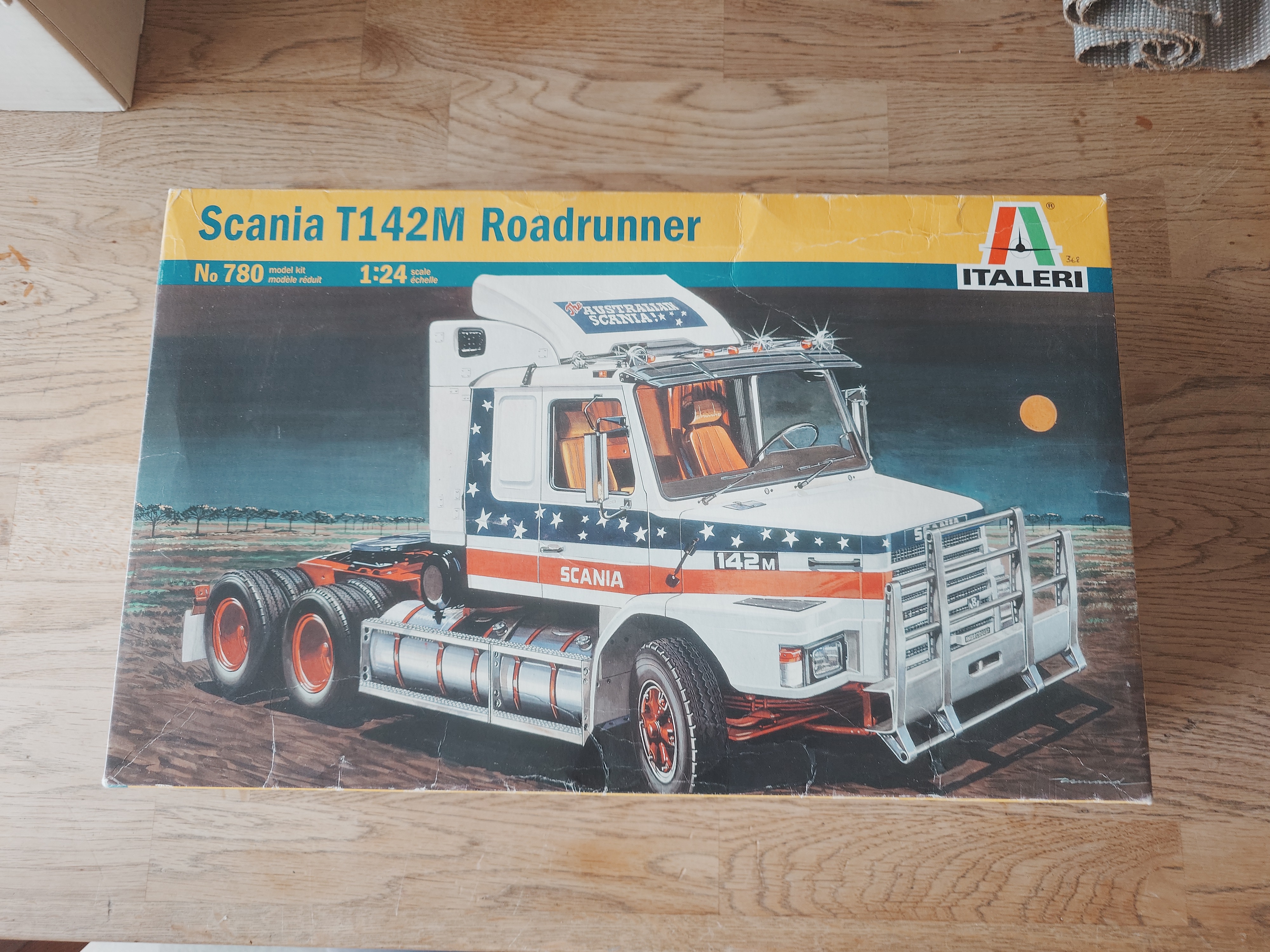 Italeri No 780 Scania T 142 M Roadrunner