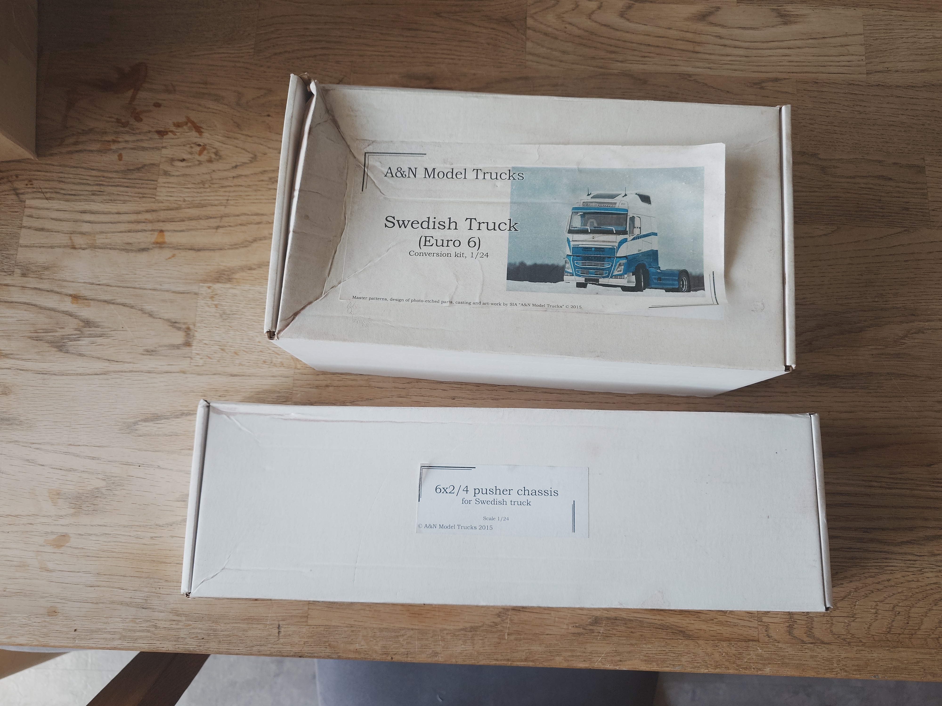 Swedish Trucks Volvo FH 4 Resinkit inc. 6X2/4 Pusher chassis Brass