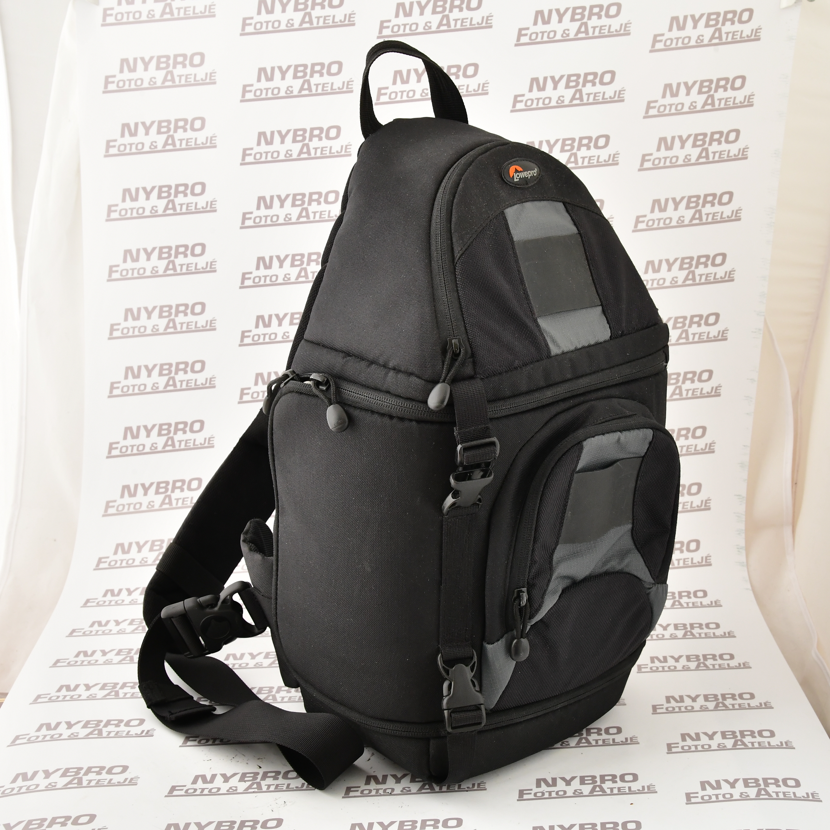 Lowepro SlingShot 200 AW