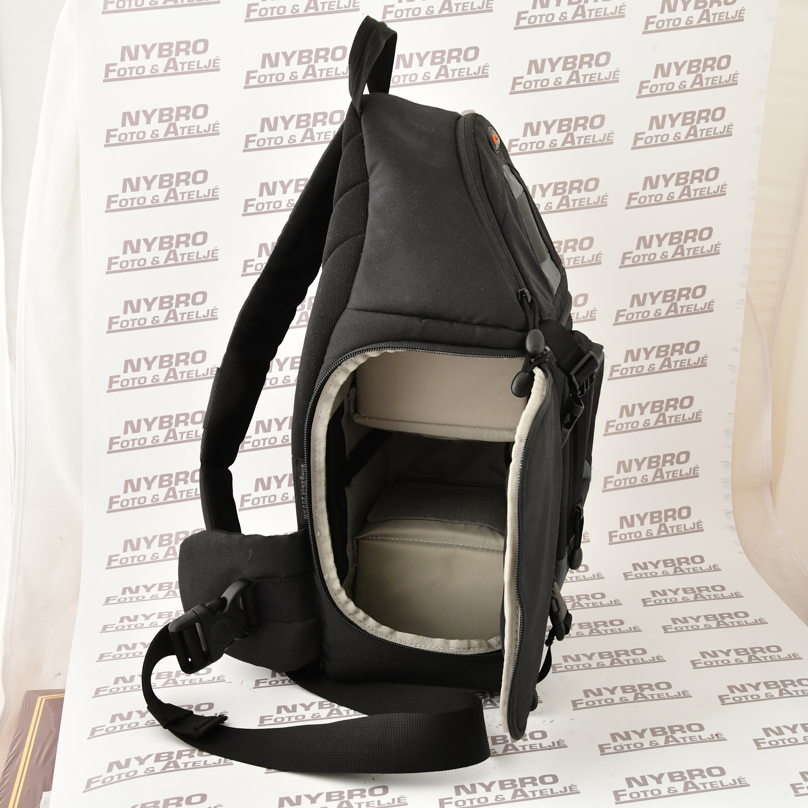 Lowepro SlingShot 200 AW - 3
