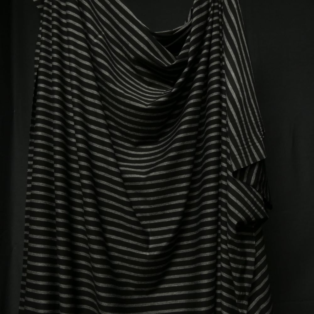 Single jersey striped in black and white