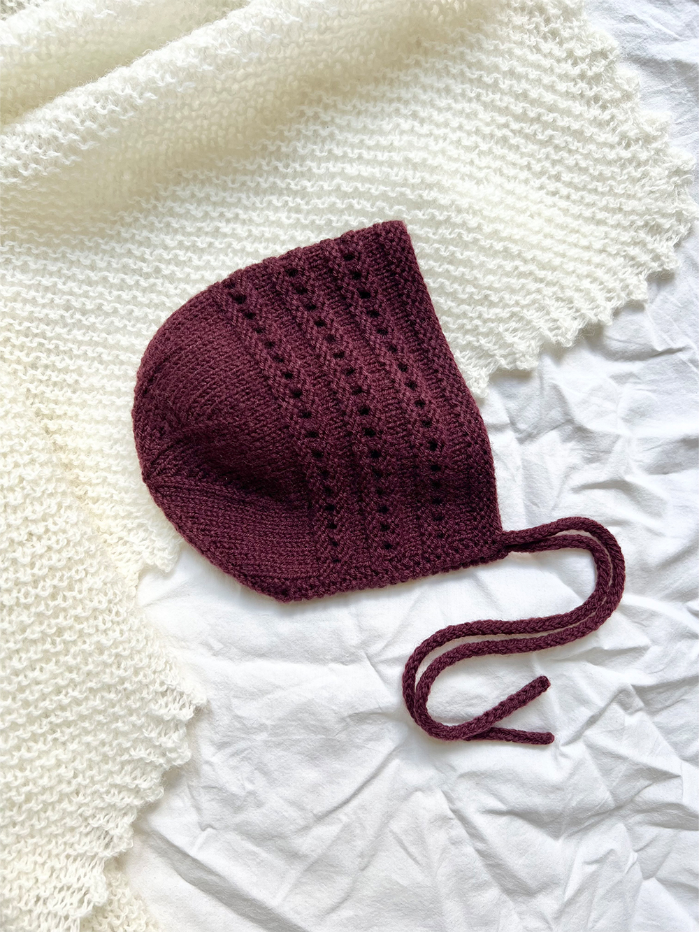 Indiblomst Riddervold Bonnet Light (1-24 mån) (28 m st 3)