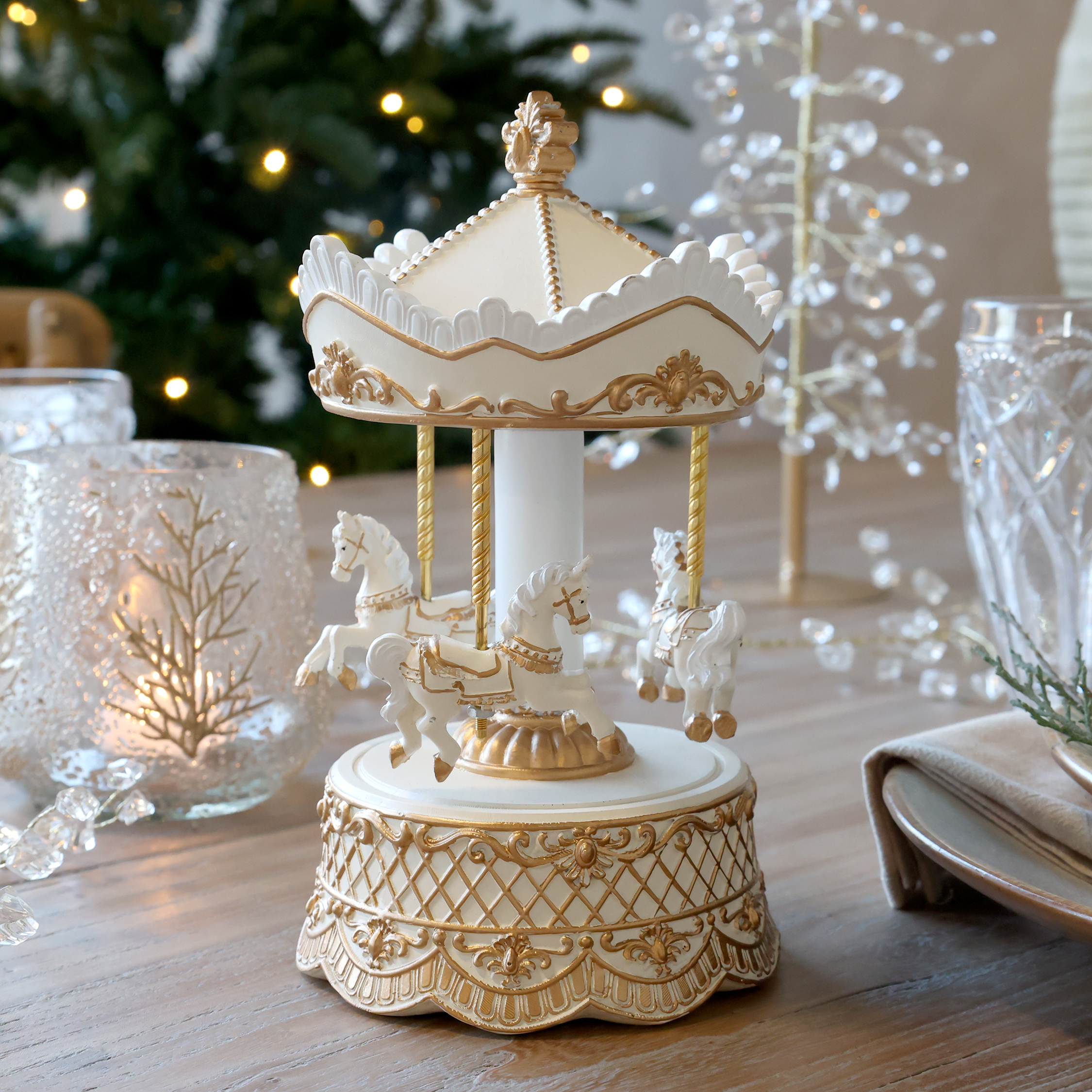 Gingerbread carousel - Carousel - Music box - Spins/Music - 21,5x11,5 cm - 2