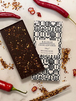 Stig Lindberg 'Fruktlåda' - Ekologisk Mörk choklad 70% med chili