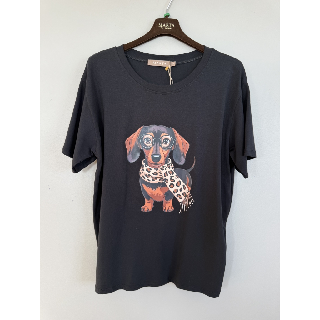 T-shirt dog black