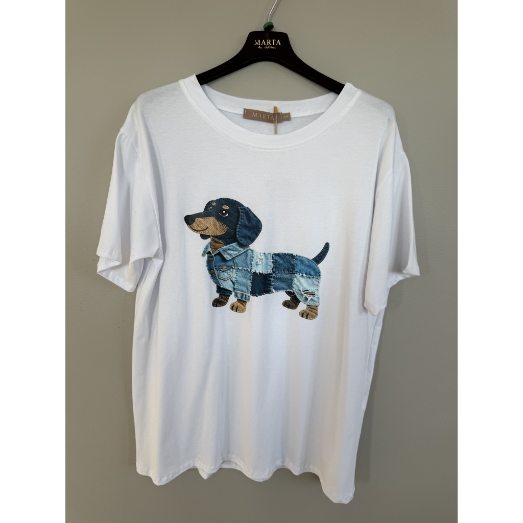 T-shirt dog white