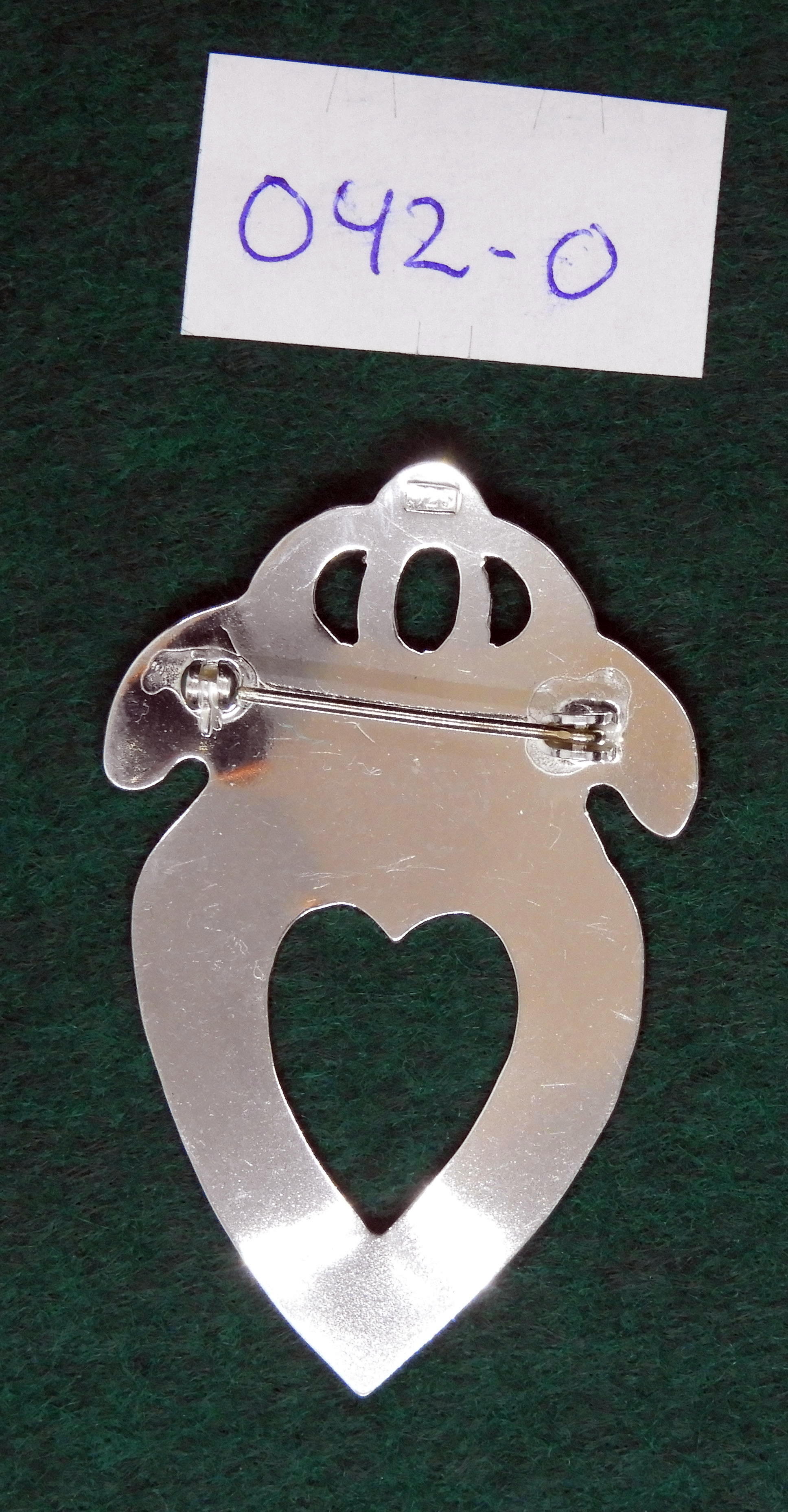 Brosch i Silver " Sverigedräkten" 042 - 2