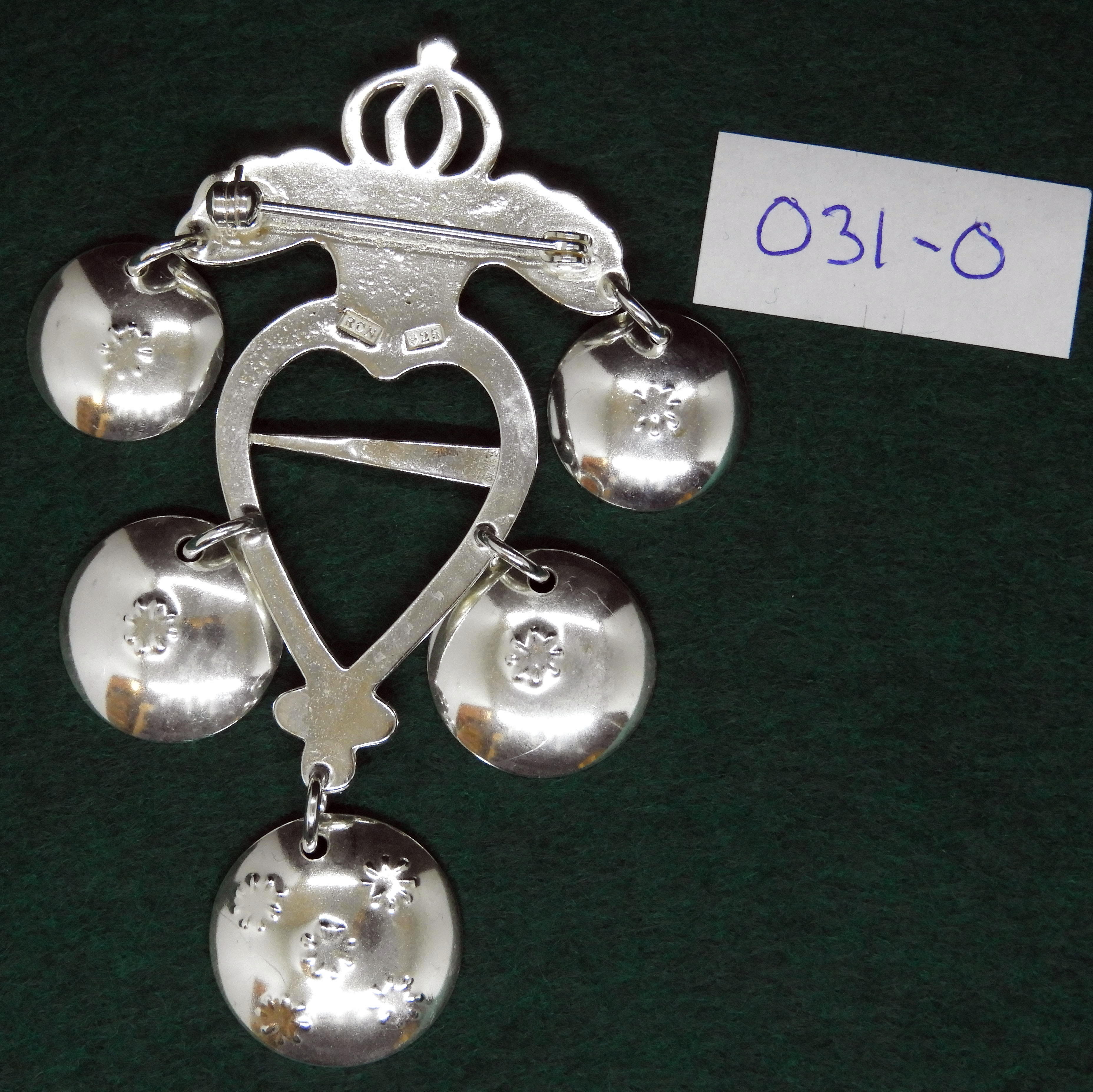 Brosch i Silver " Lövaspänne silver" 031  - 2
