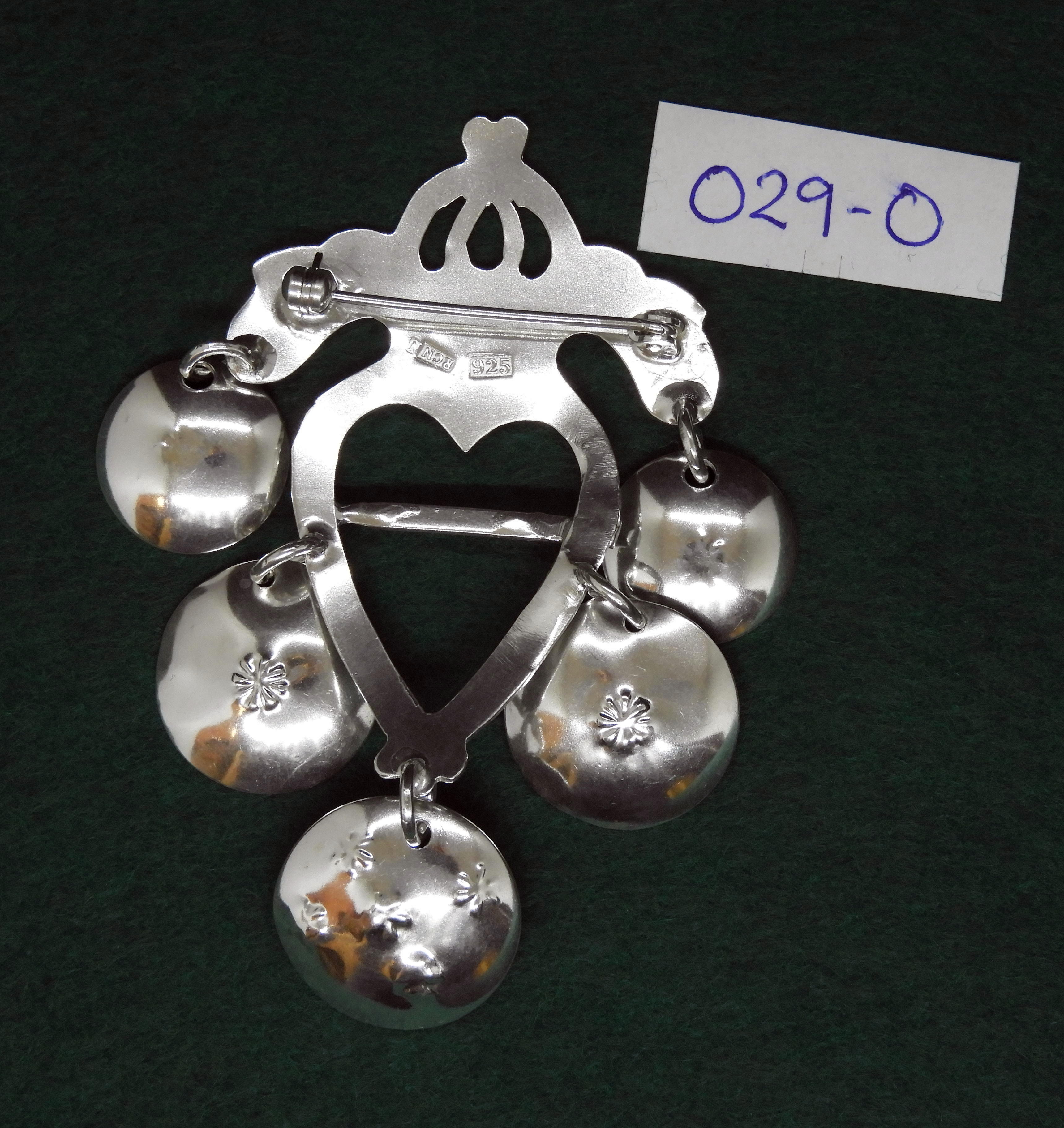 Brosch i Silver " Lövaspänne silver" 029 - 2