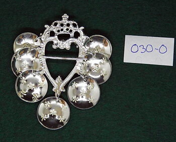Brosch i Silver " Lövaspänne silver" 030