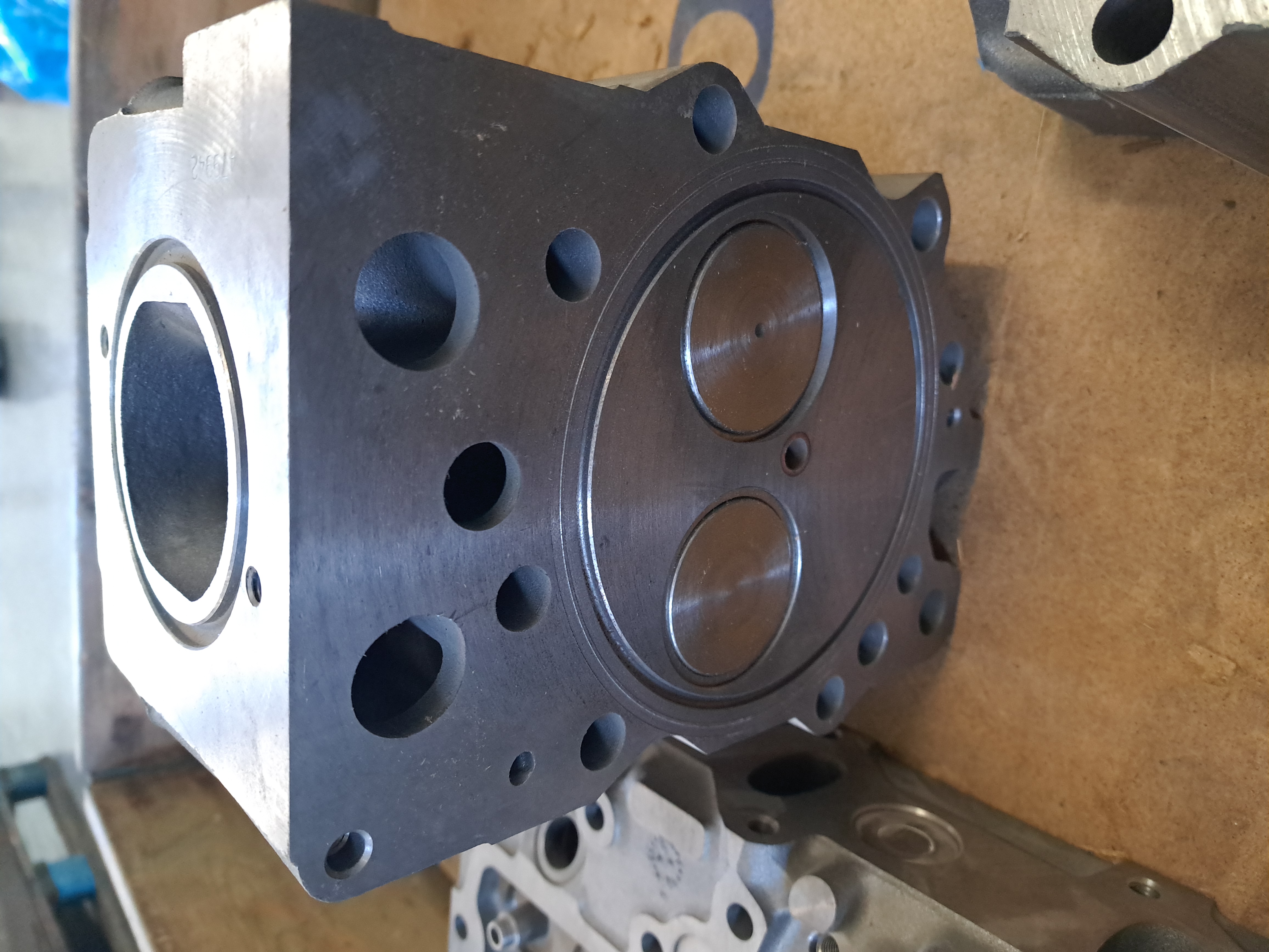 Cylinderhuvud / Topplock - 3