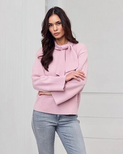 Jumper med knutkrage ljusrosa