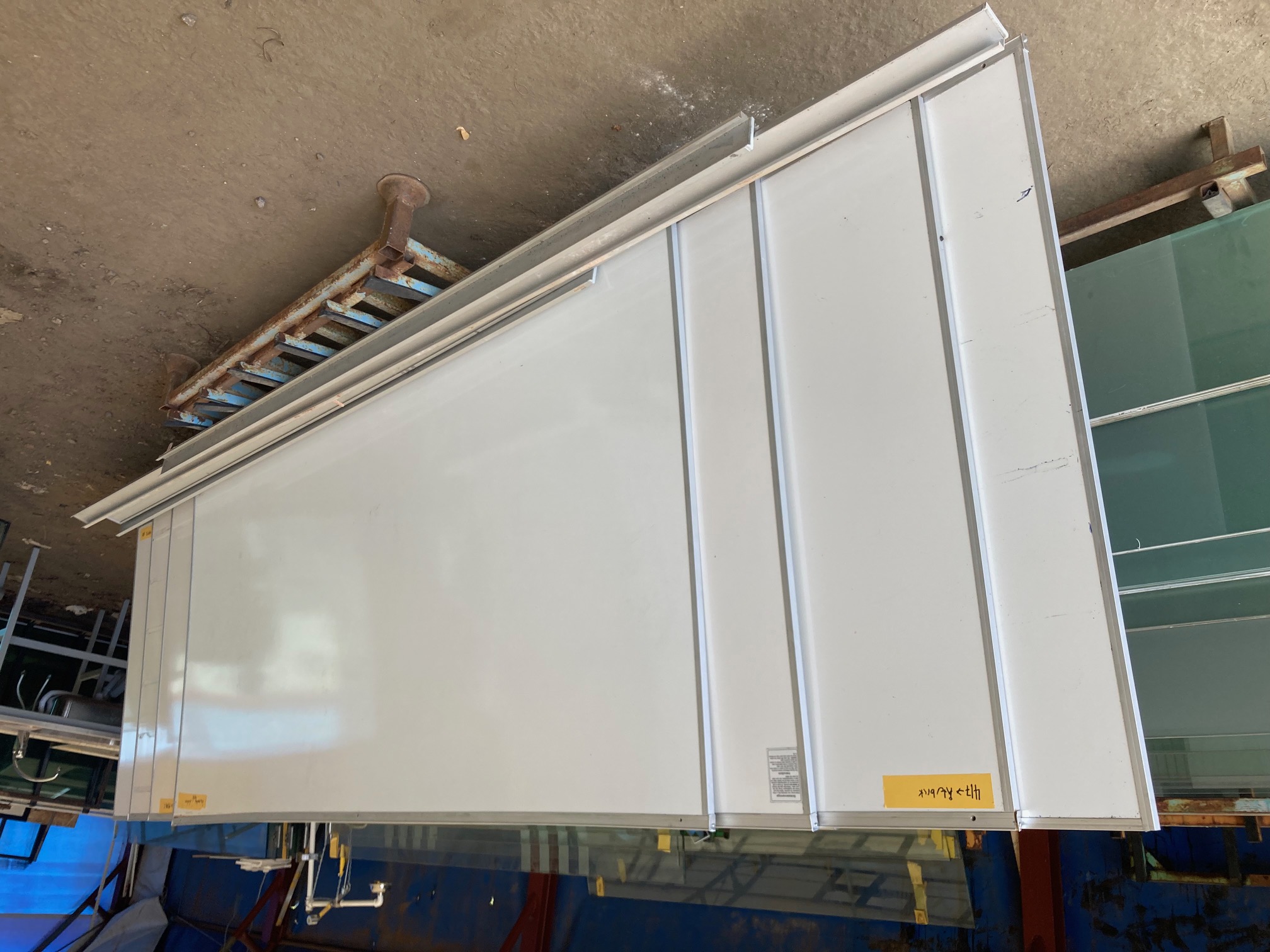Stora whiteboards / skrivtavlor – 2,5–4 meter