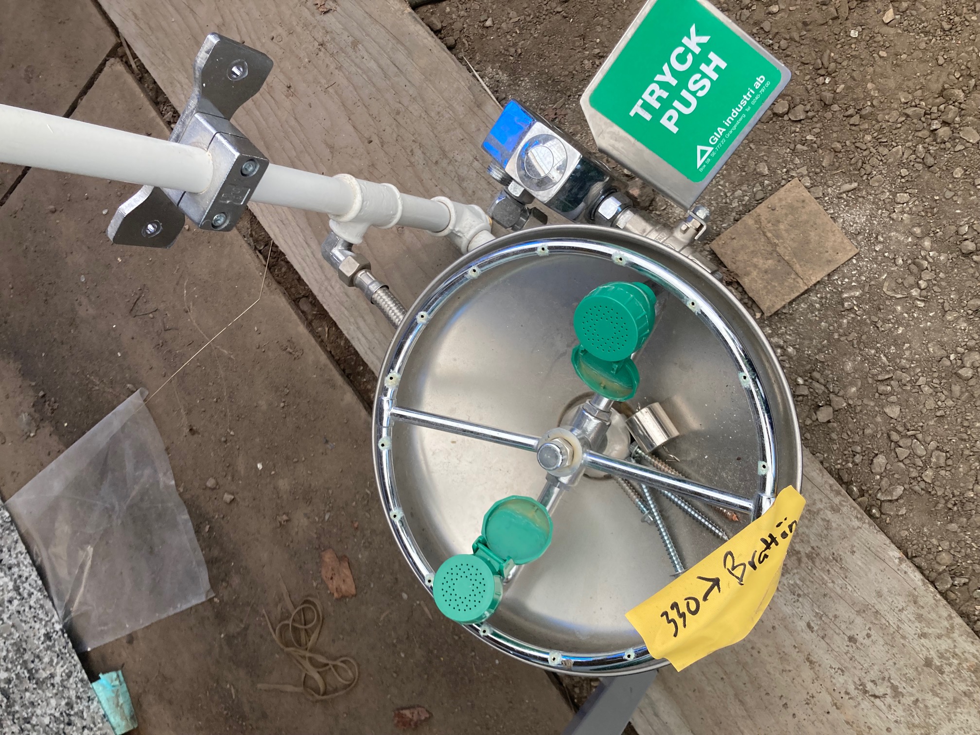 Nöddusch med ögondusch – GIA Industri - 4