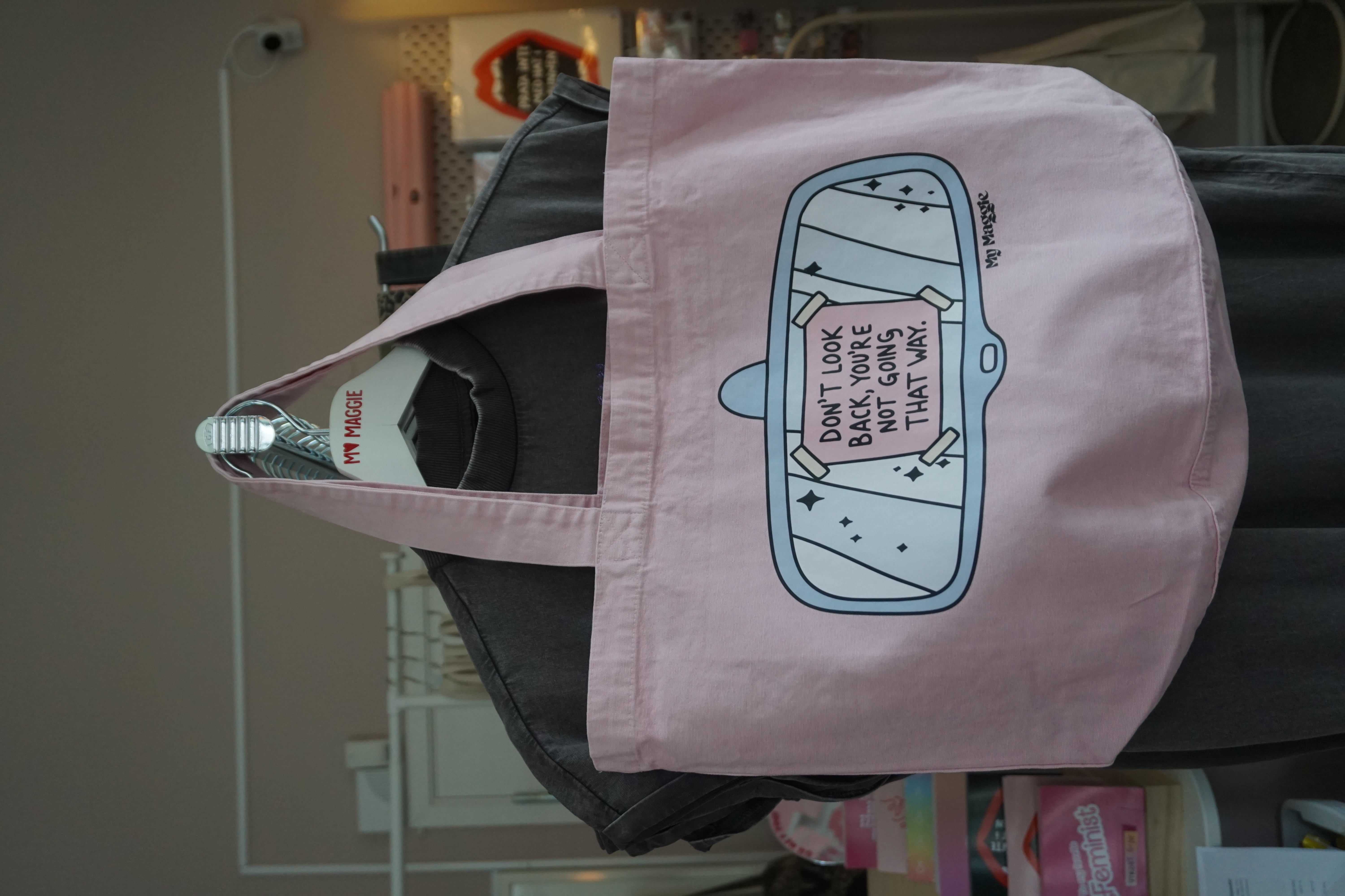 Pink tote bag "don't look back - 2