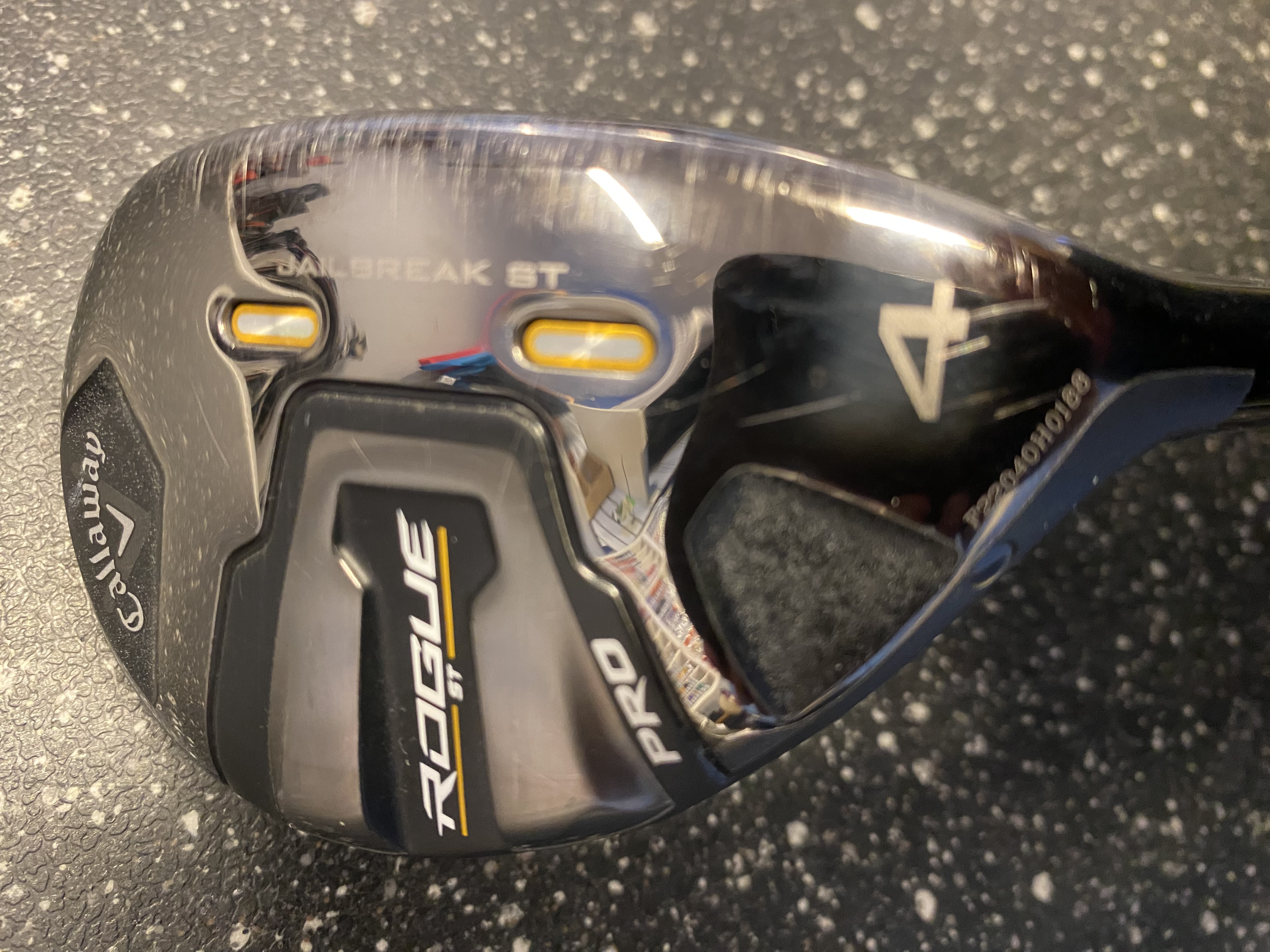 Callaway Rogue Pro  hybrid 4  23 grader