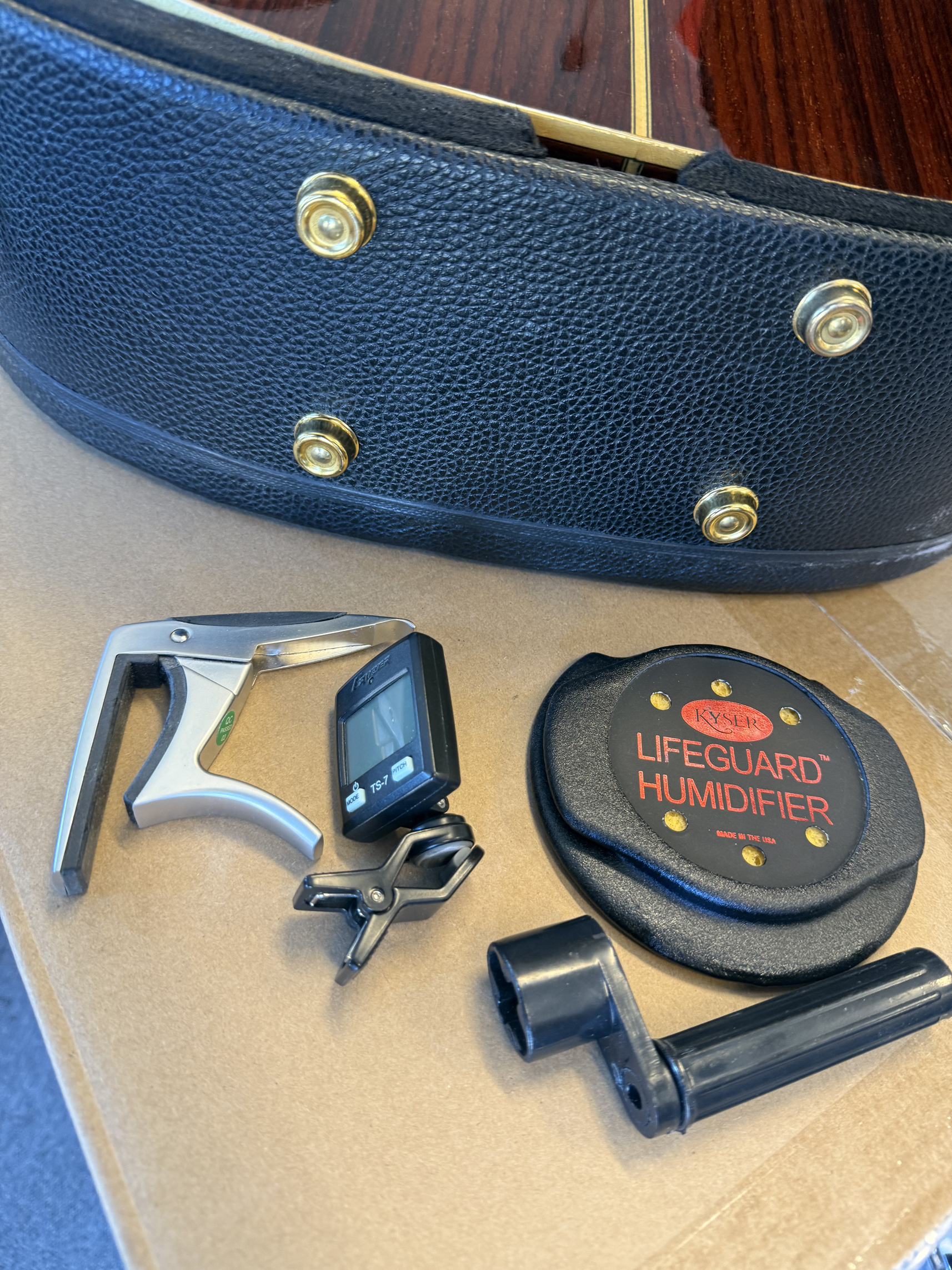 Tanglewood TW28-CSR inkl hardcase och tillbehör - 2