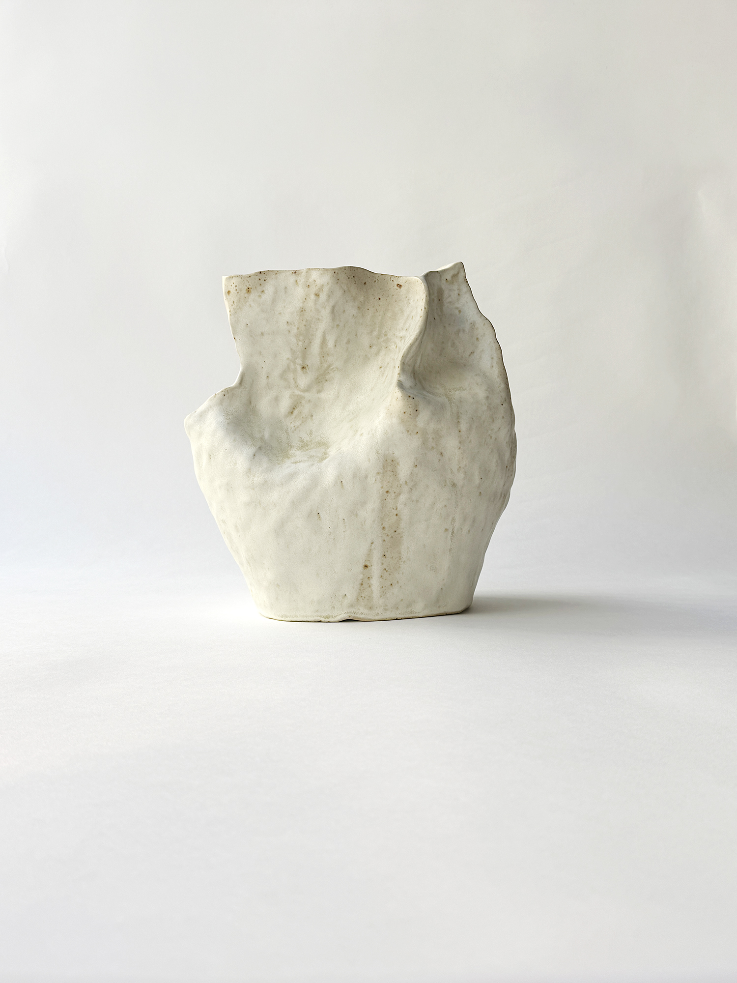 SCULPTURAL OBJECT Baggy