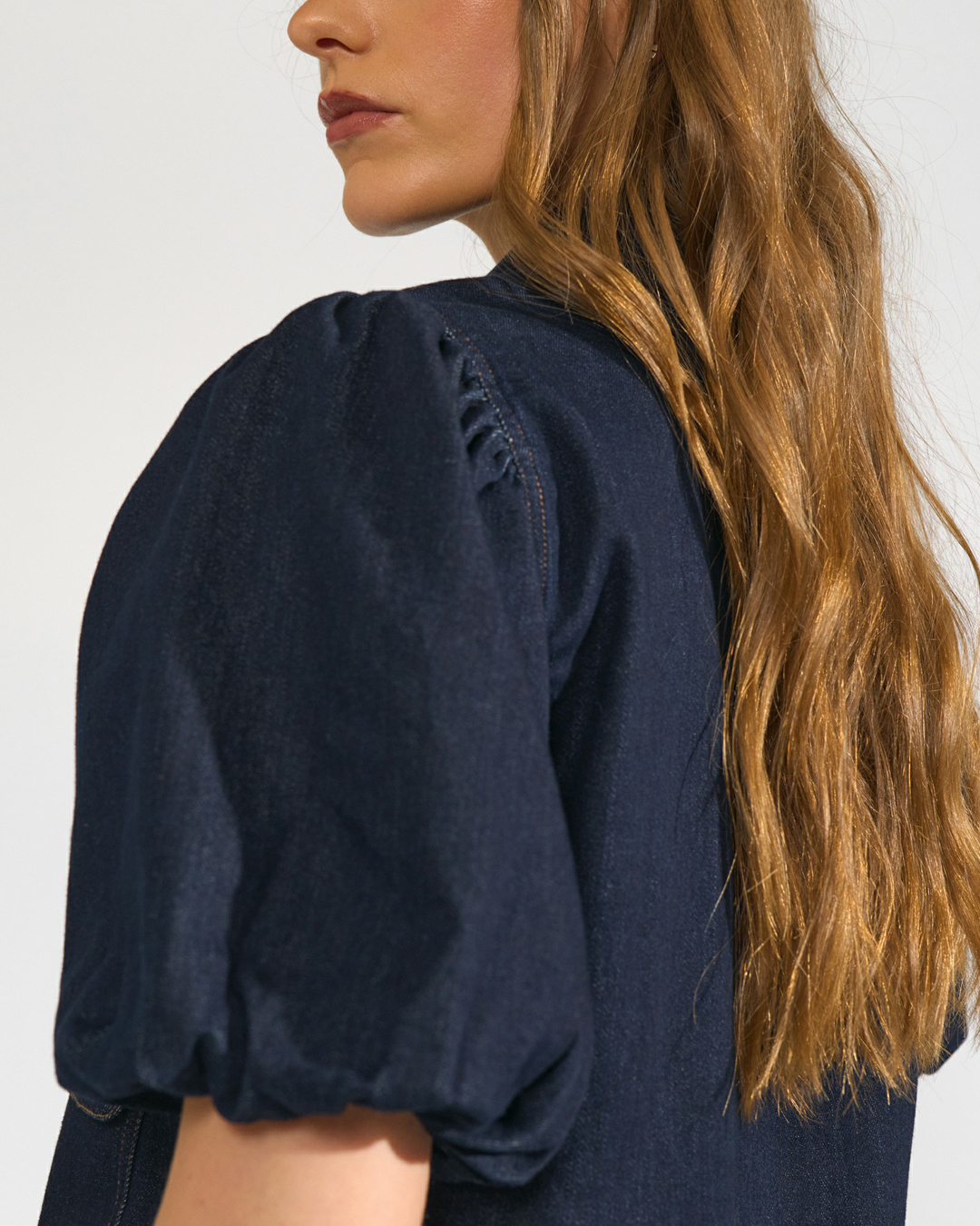 Jeansskjorta Aletta kort puffärm mörk denim - 4