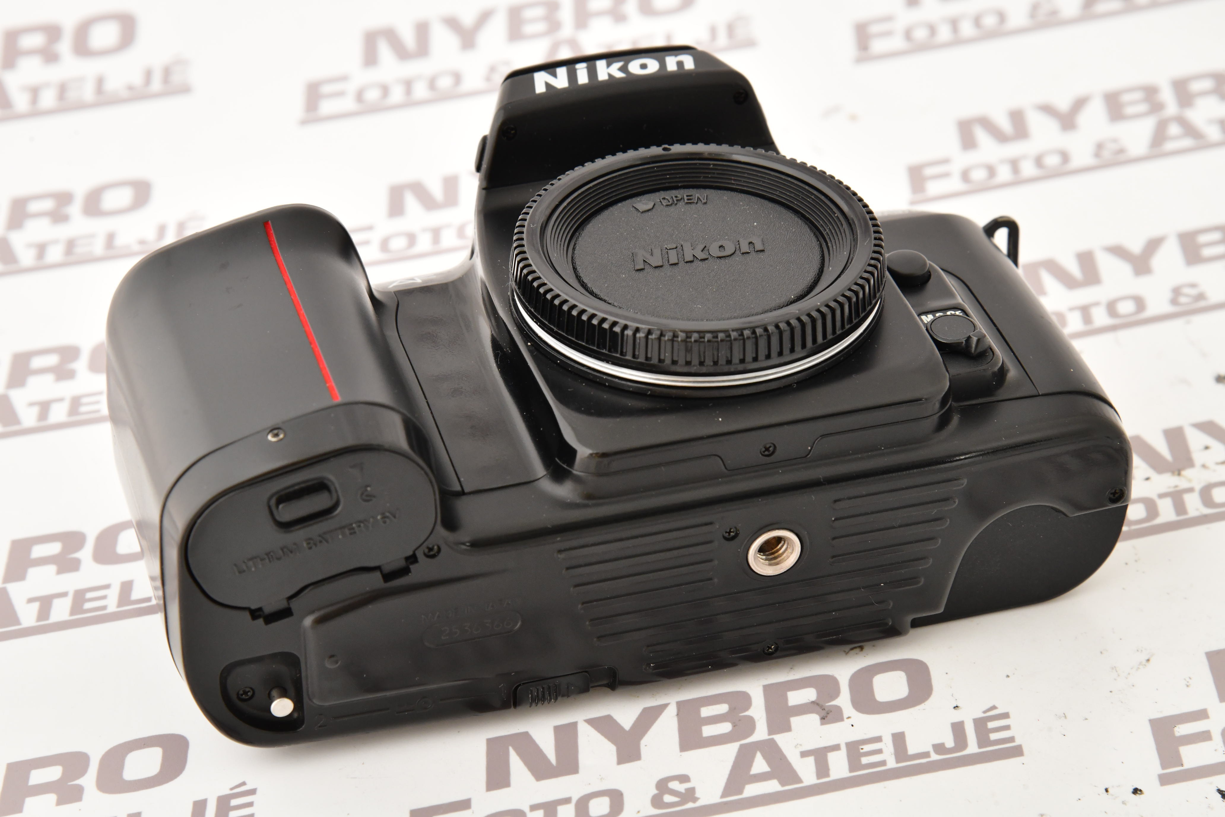 Nikon F-601 - 3