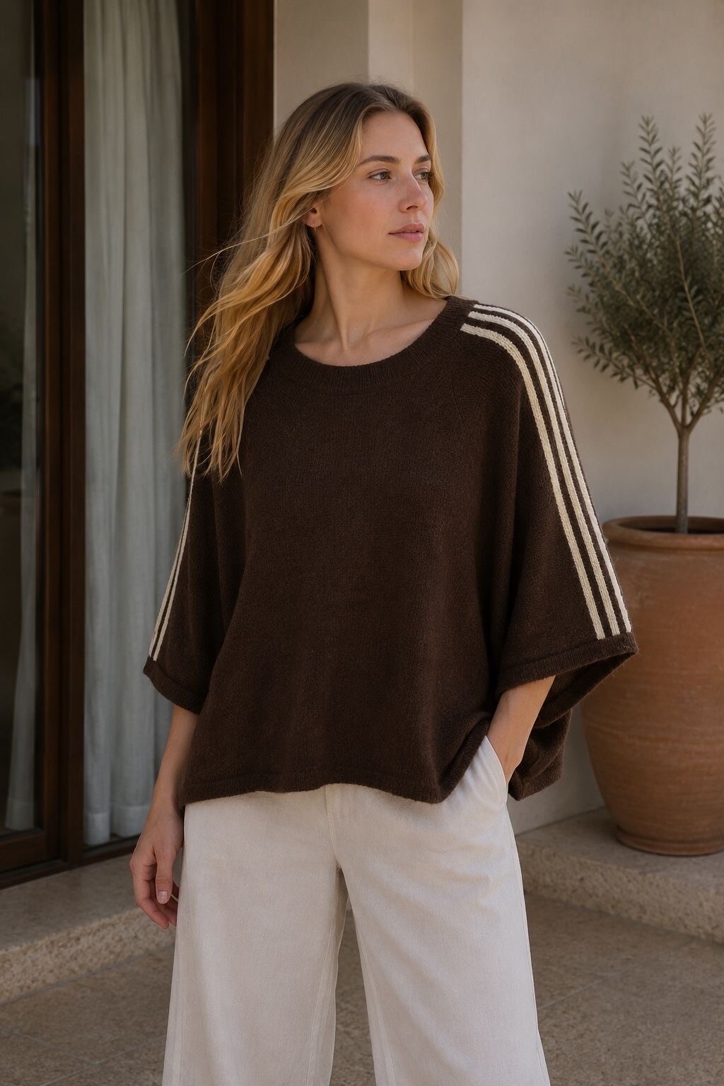 Knitted sweater brown