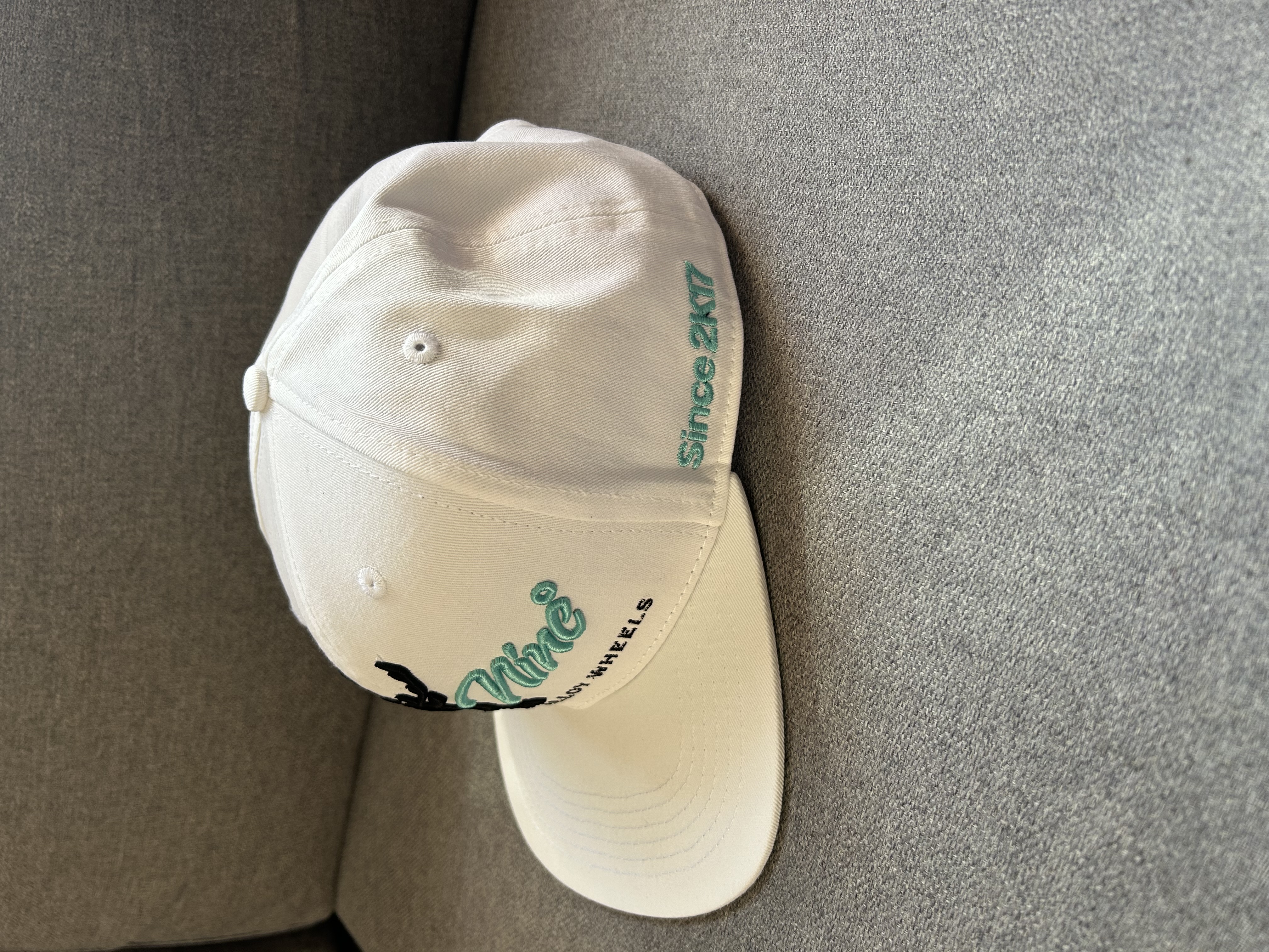 59° North Snapback, white with white/turquoise brim - 4