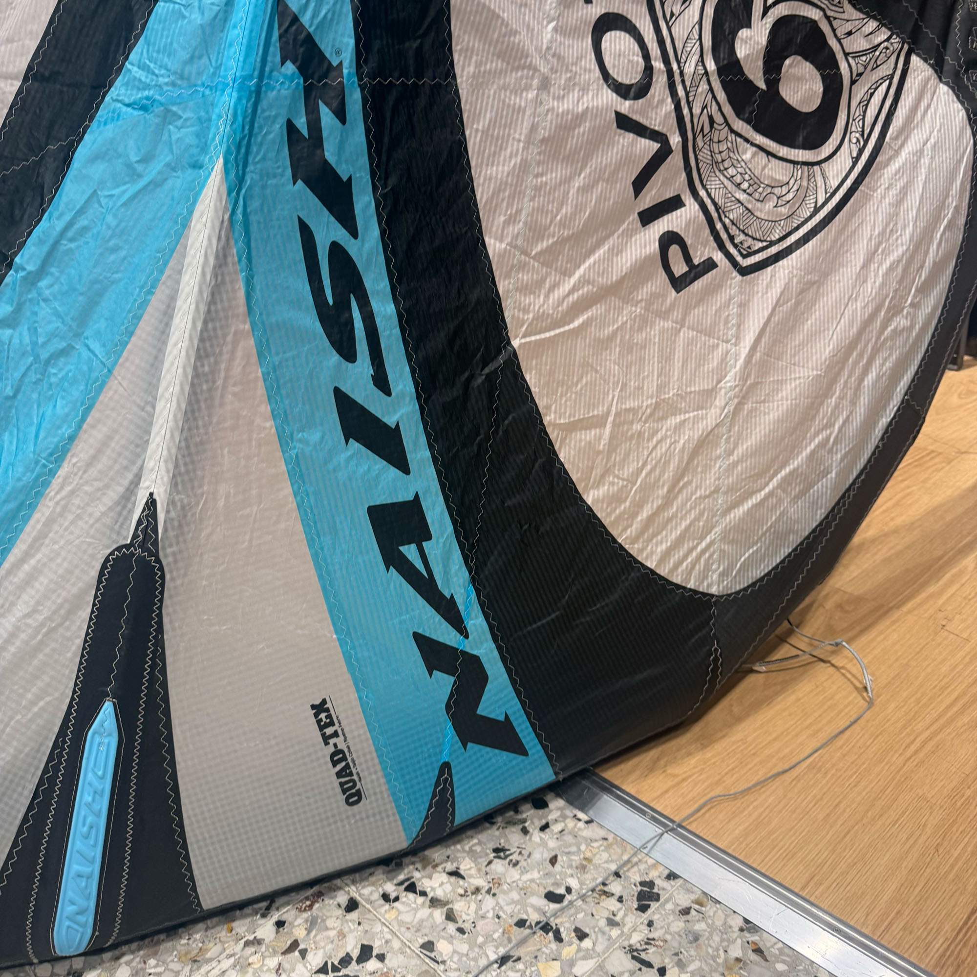 Begagnad kite Naish Pivot 6 kvm S26 - 2