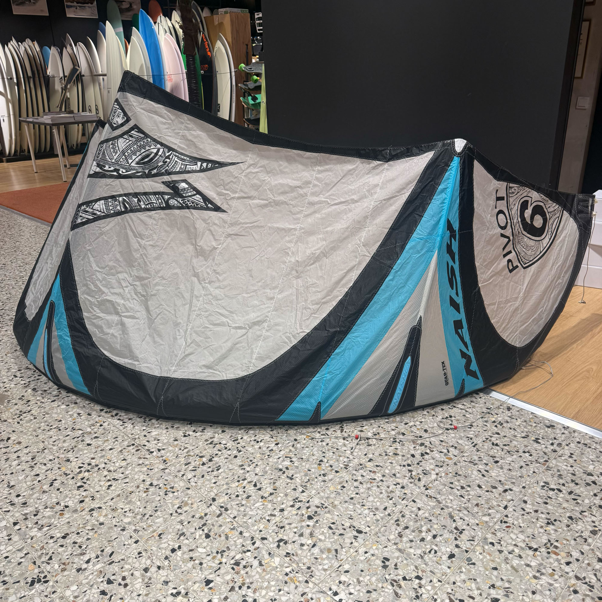 Begagnad kite Naish Pivot 6 kvm S26