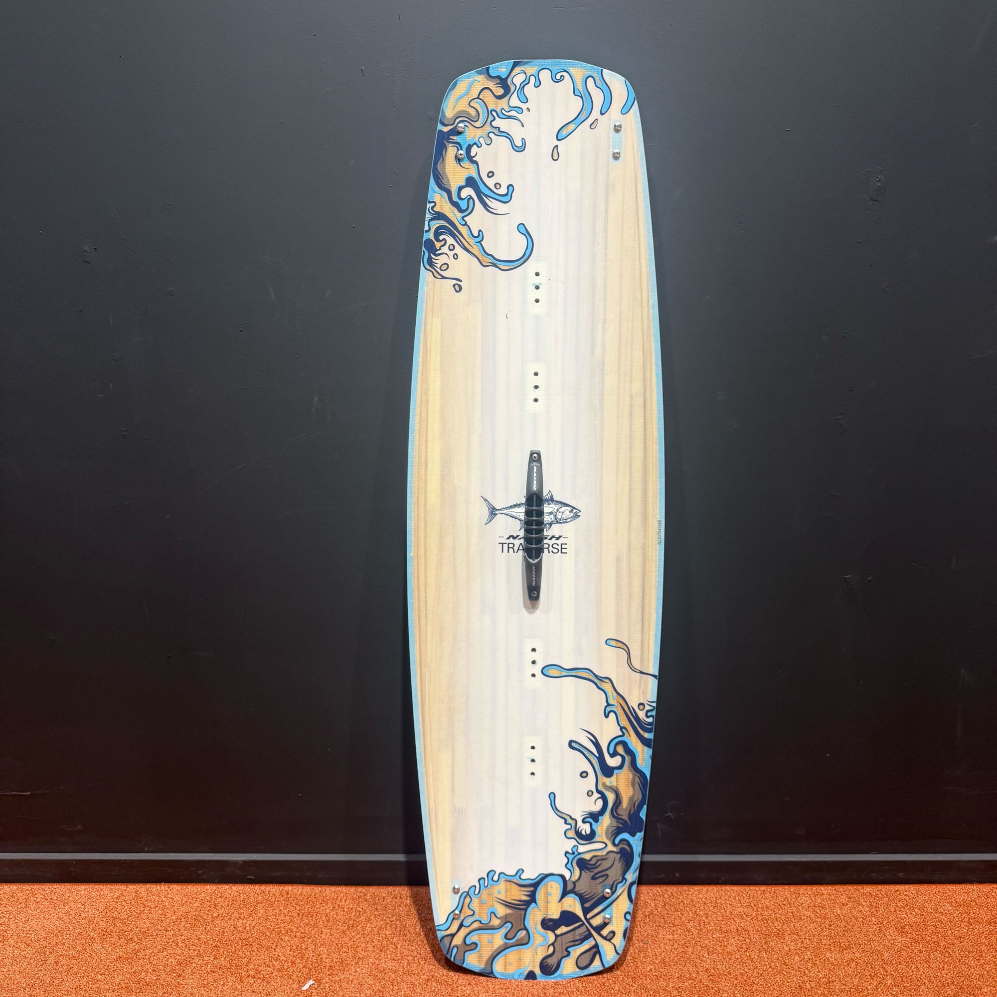 Begagnad Kitebräda Naish Traverse 138 x 41