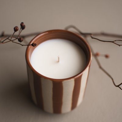 Doftljus Burn Stripe nougat, 60 h - 3