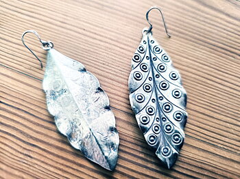 Patterned leaf, earrings (Hilltribe silver)