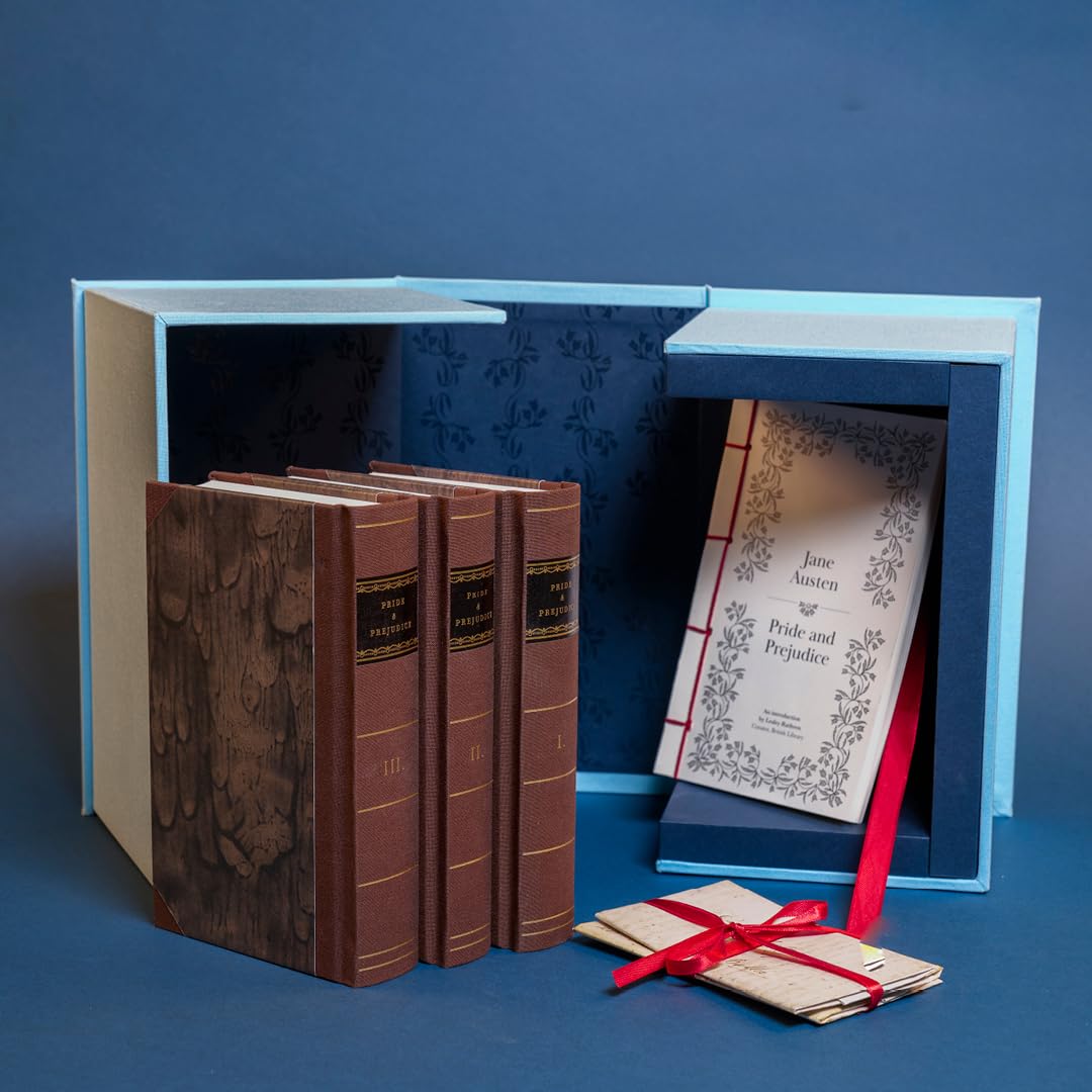 Jane Austen : Pride and Prejudice A Novel in Three Volumes - British Library Deluxe Facsimile of the First Edition 1813   - 2