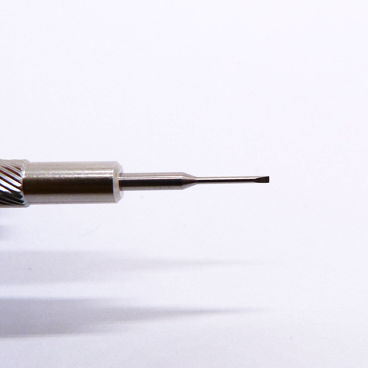 Kwong Yuen skruvmejsel 0,8 mm (Gul)