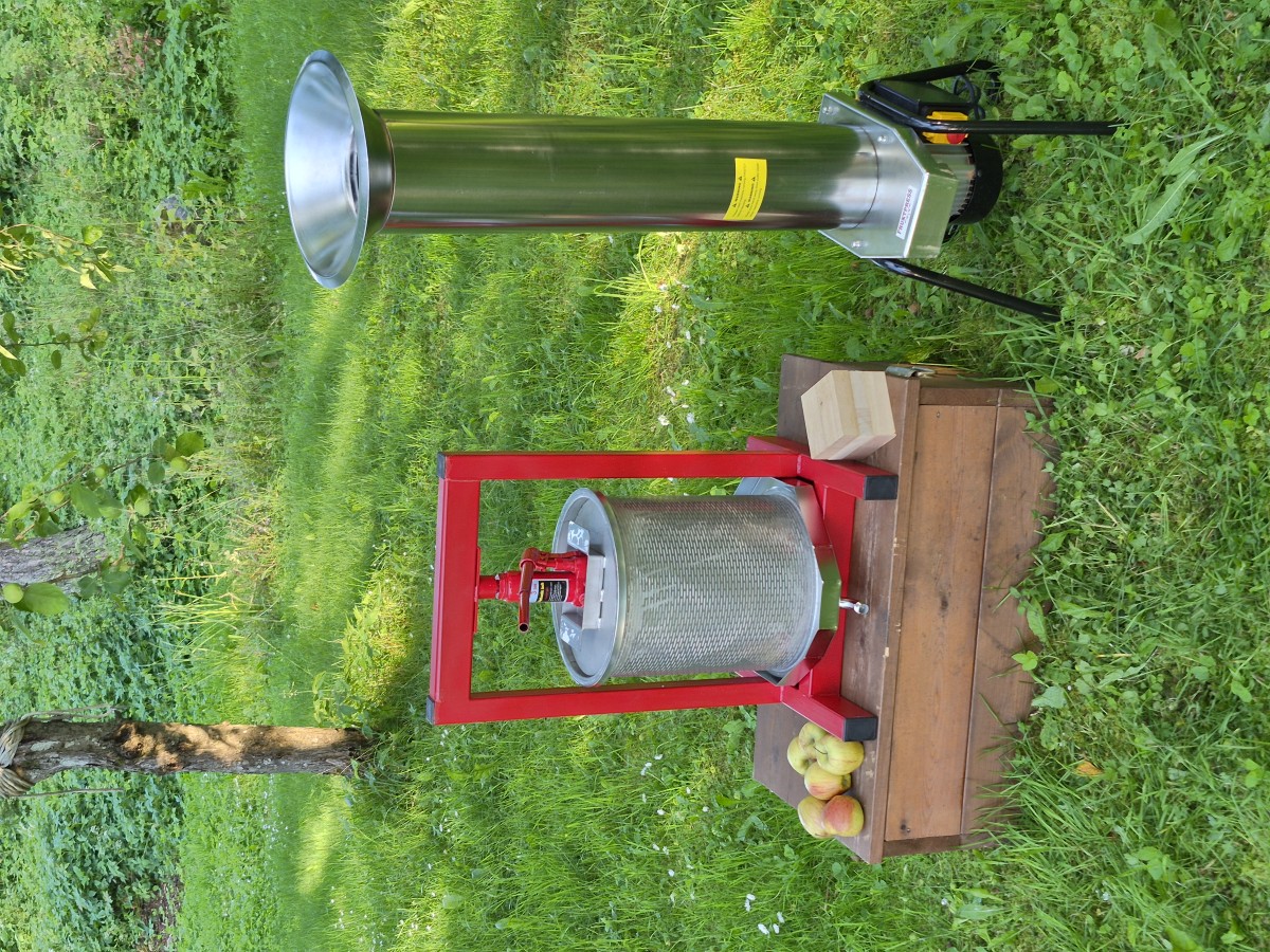 hydraulisk frugtpresse 25l og elektrisk frugtknuser Hobby 1100 - 5