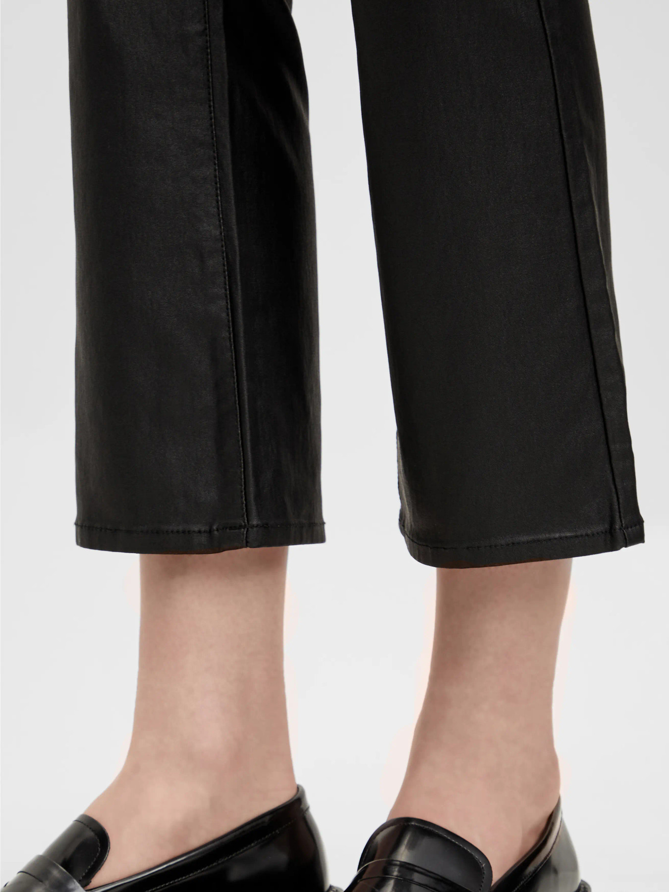 OBJBELLE MW 78 COATED FLARED PANTS DIV Black - 5