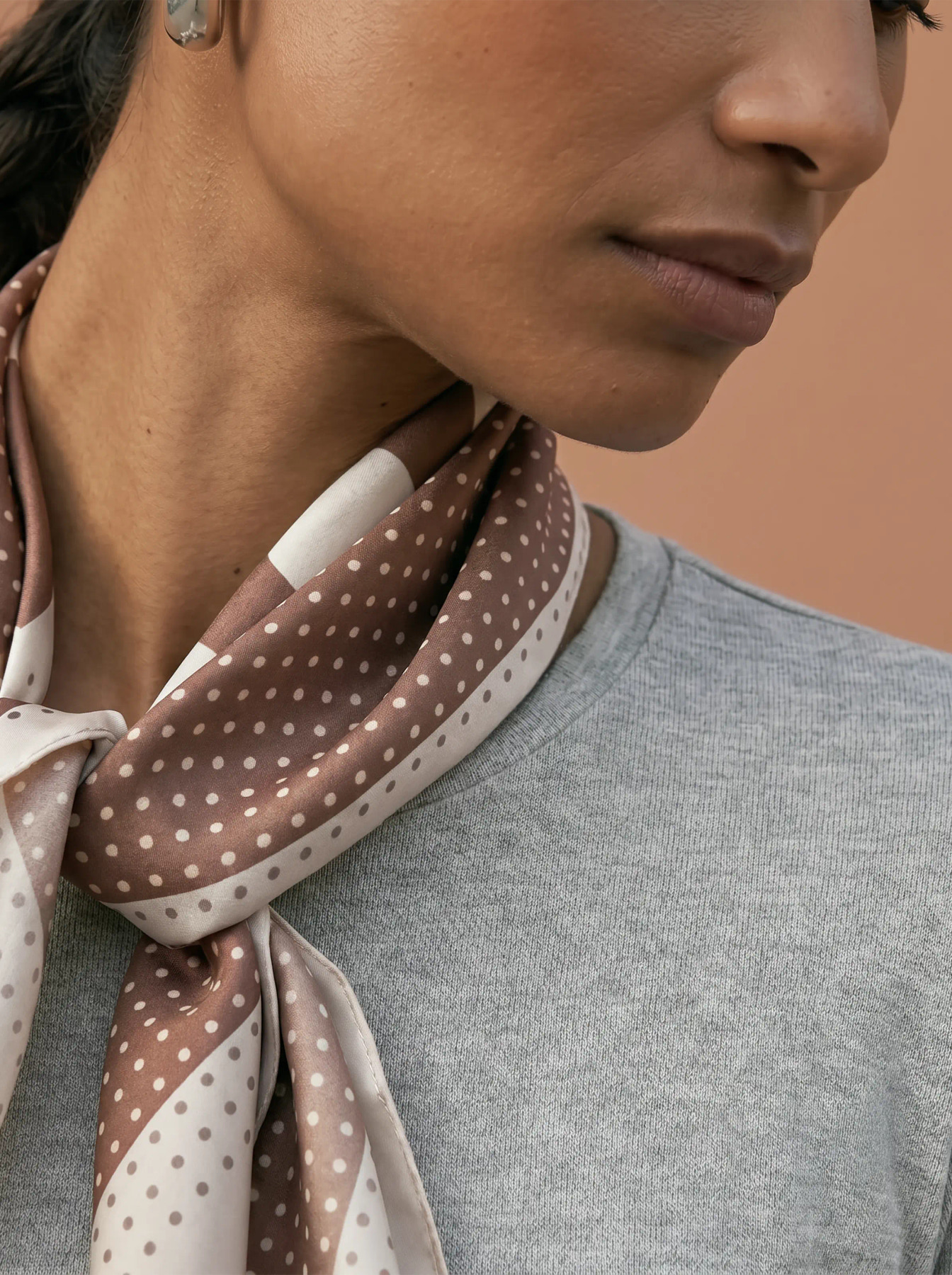 OBJZELA SMALL SCARF REP Carafe White dots - 2