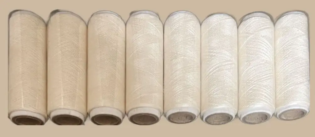 Exklusivt Broderigarn - 100% ren Mullbärssilke 8 st. rullar - 2