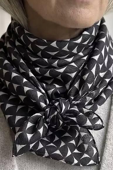 Qnuz - Double Layer Triangel Scarf W Grafik