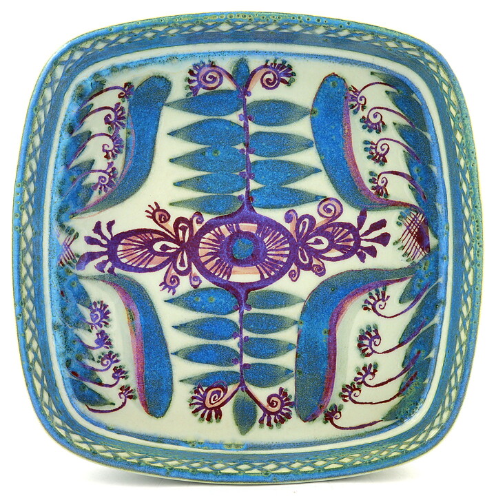 Marianne Johnson (Tenera 1958) Squared Bowl with Blue/Purple Flower Decor  #412-2883  17 cm