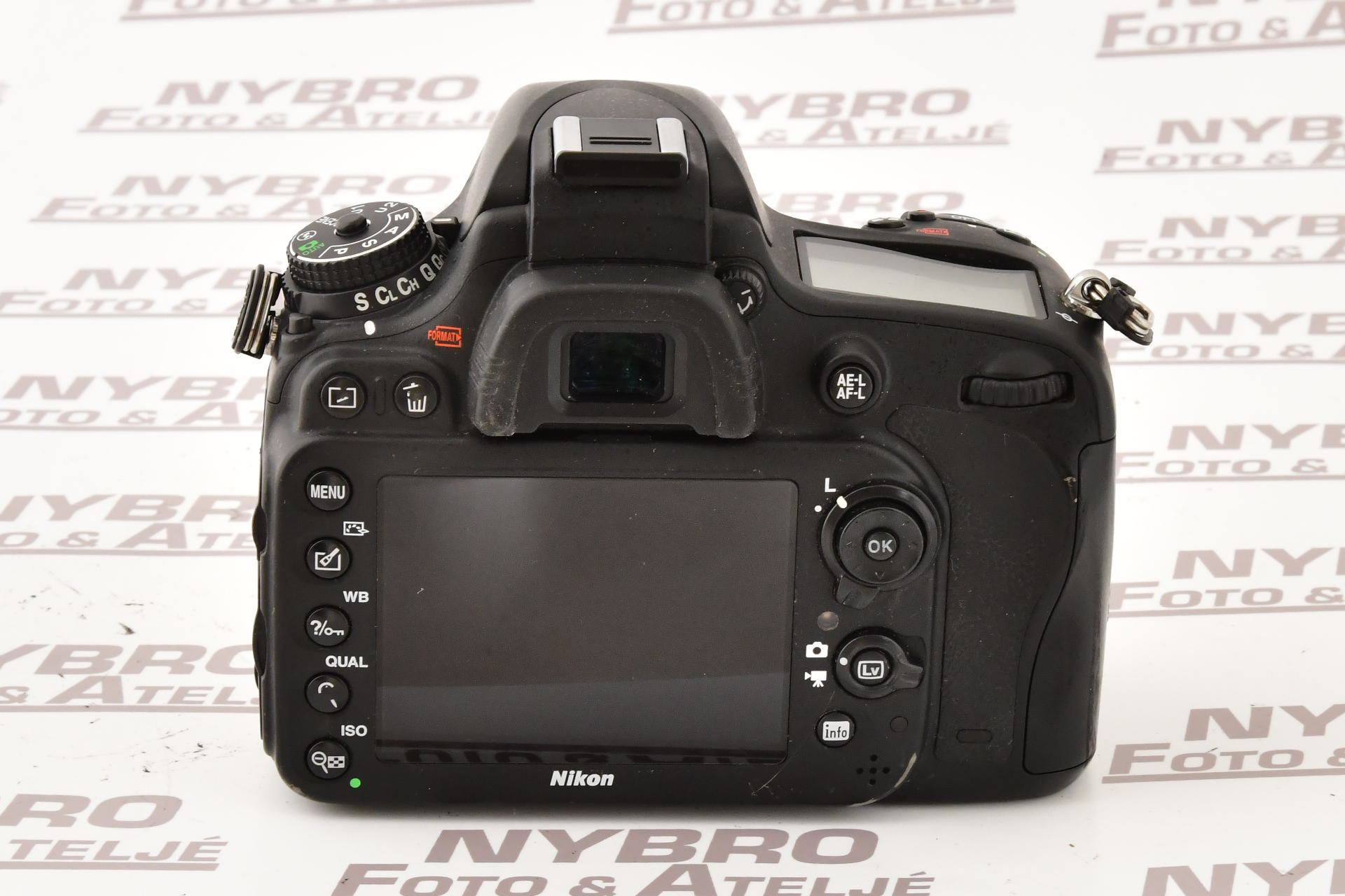 Nikon D610 - 2