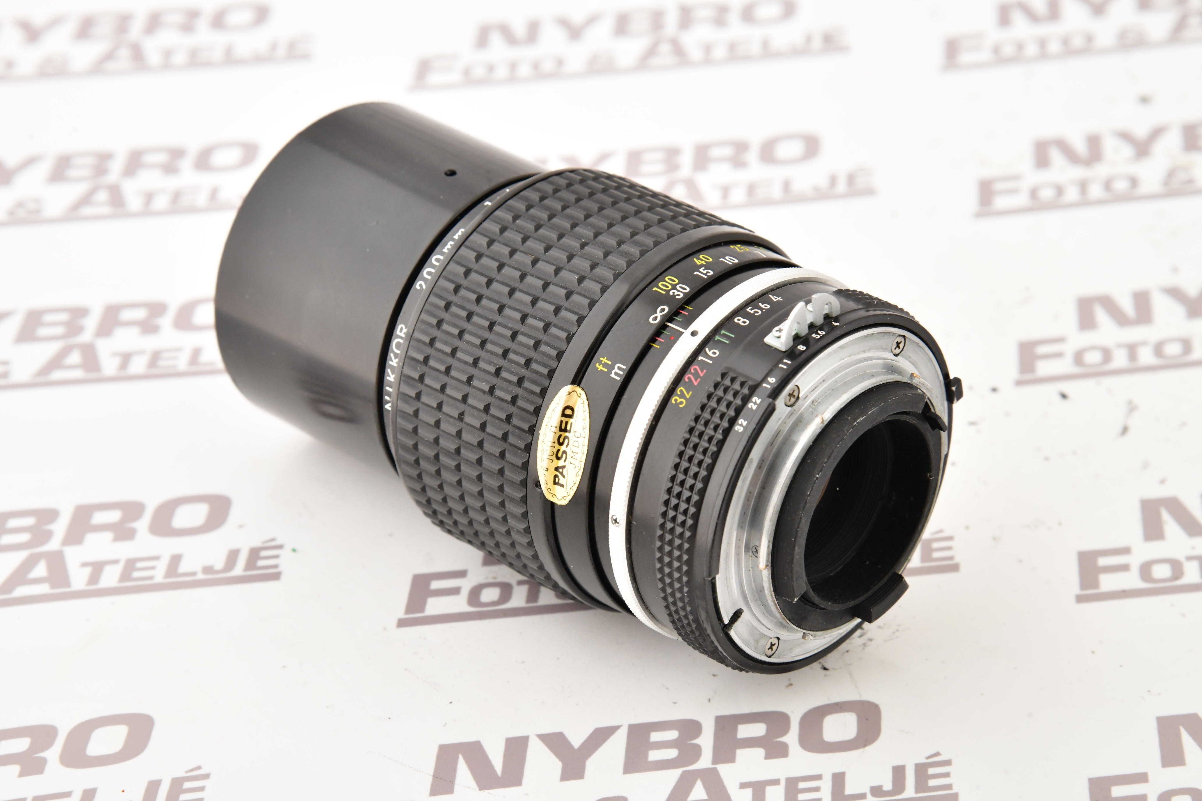 Nikon Nikkor 200/4 Ai - 2