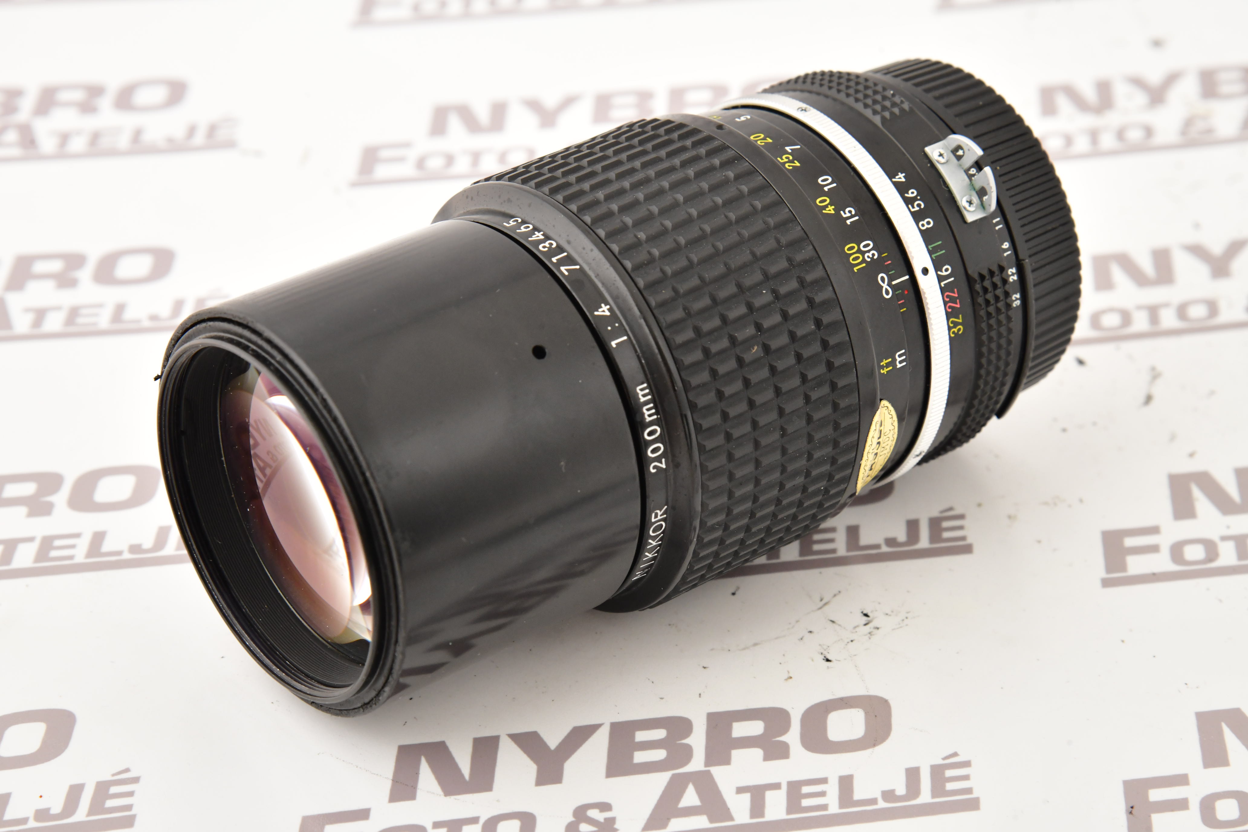 Nikon Nikkor 200/4 Ai